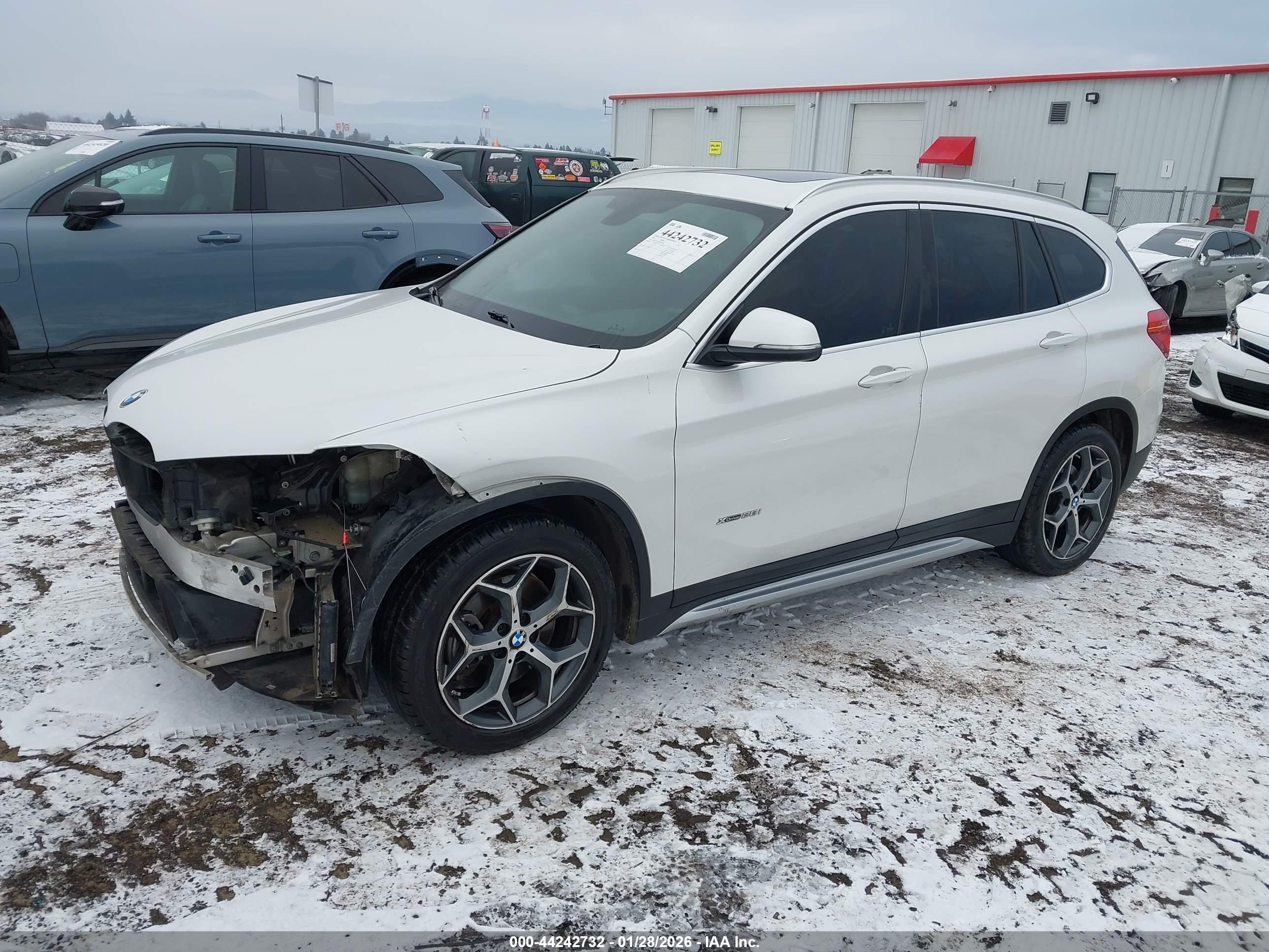 BMW X1 image 2