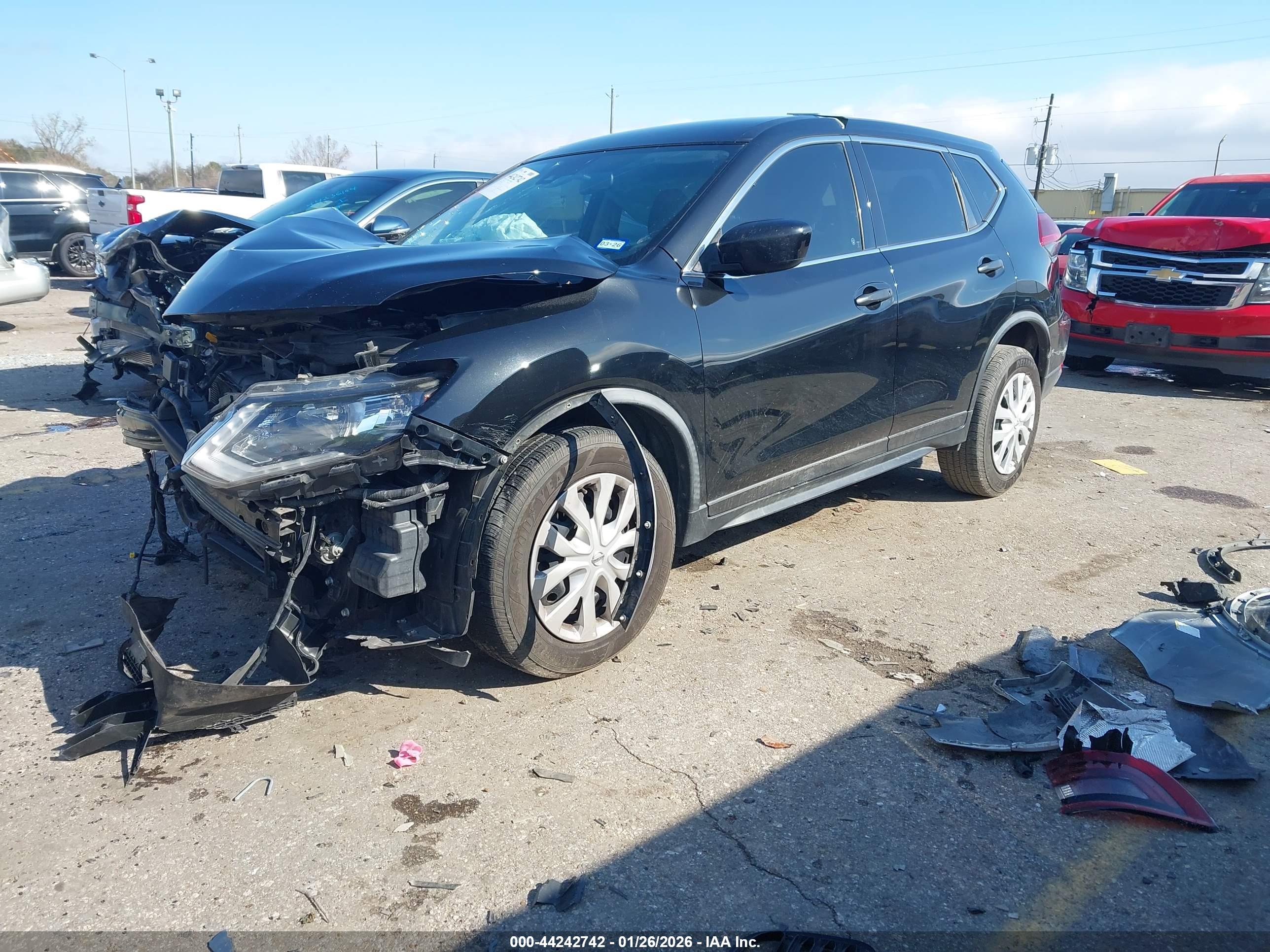 NISSAN ROGUE image 2