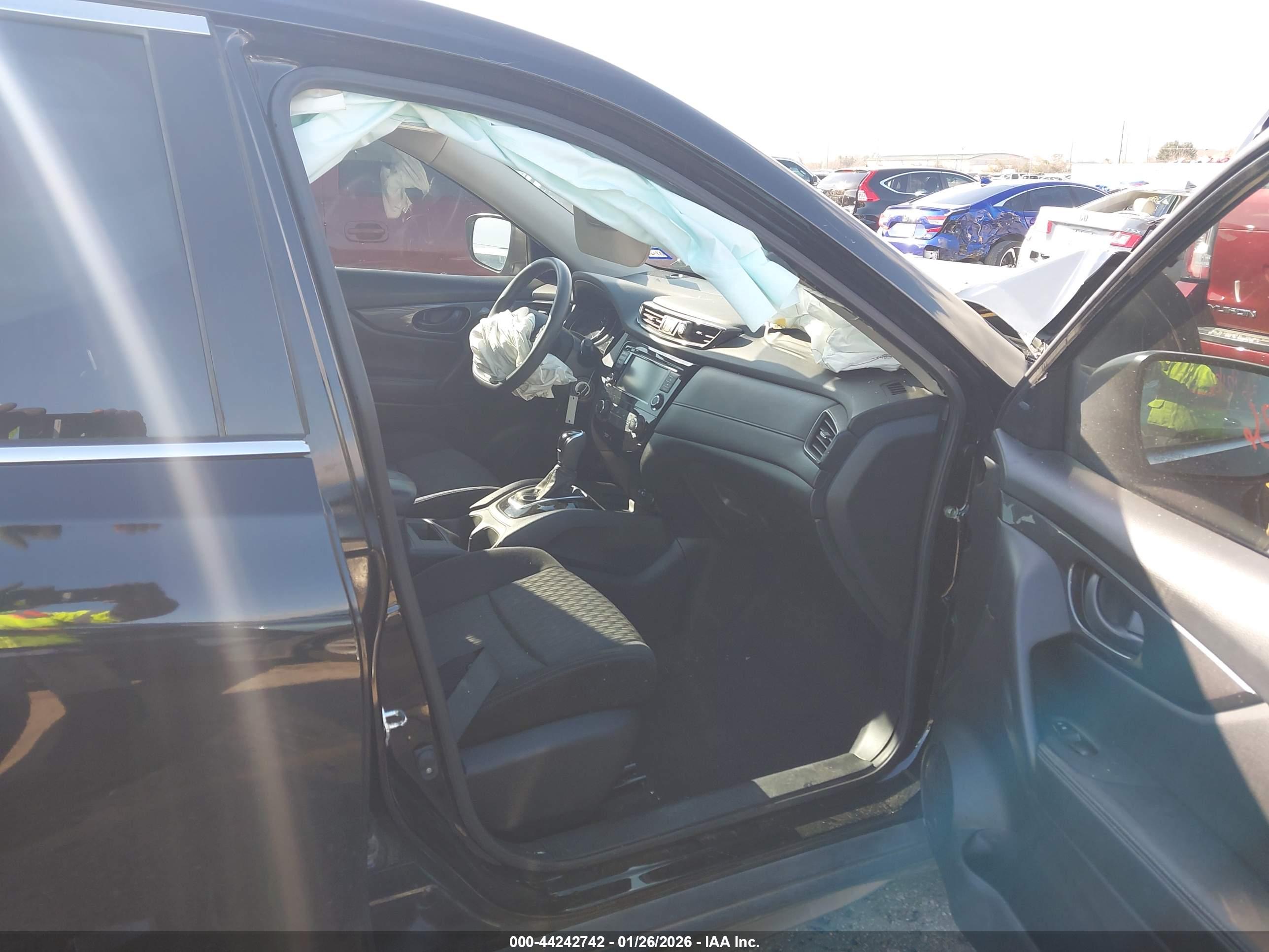 NISSAN ROGUE image 5