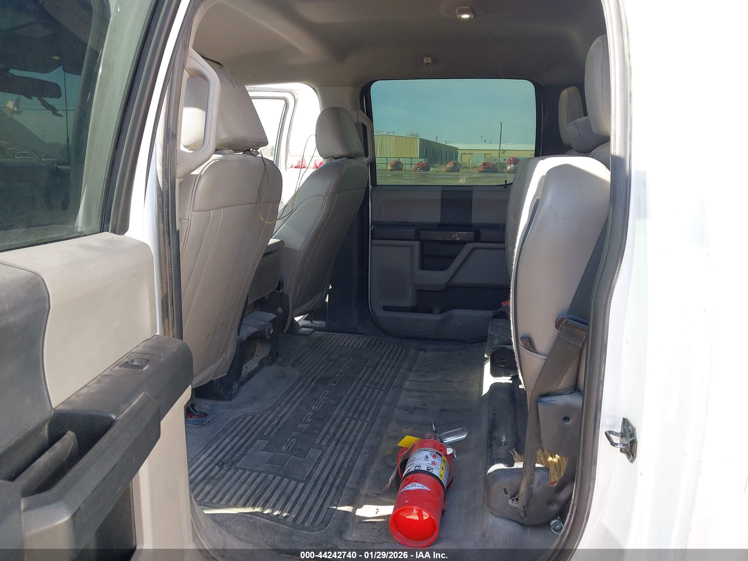 FORD F-350 image 7
