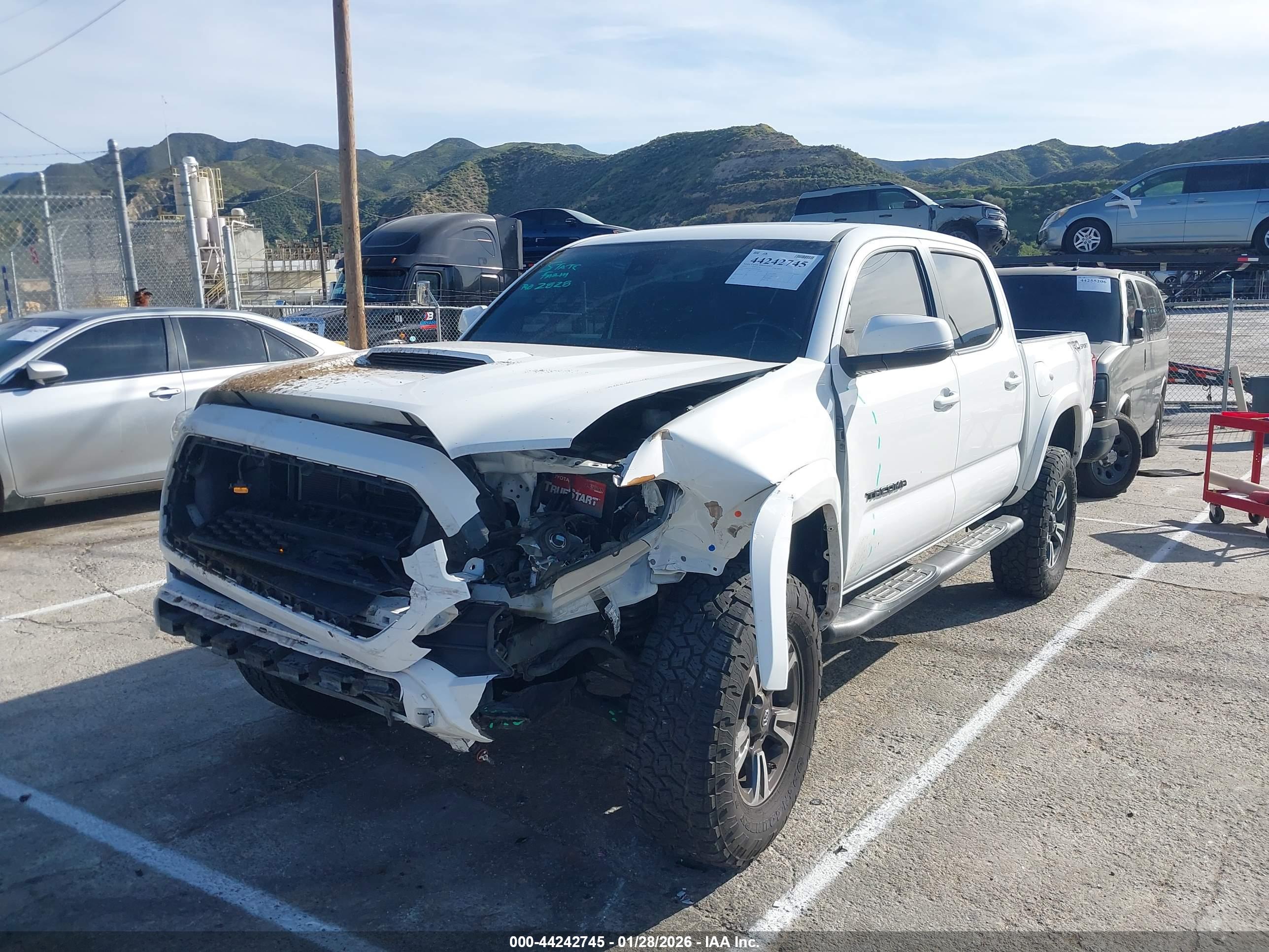 TOYOTA TACOMA image 2