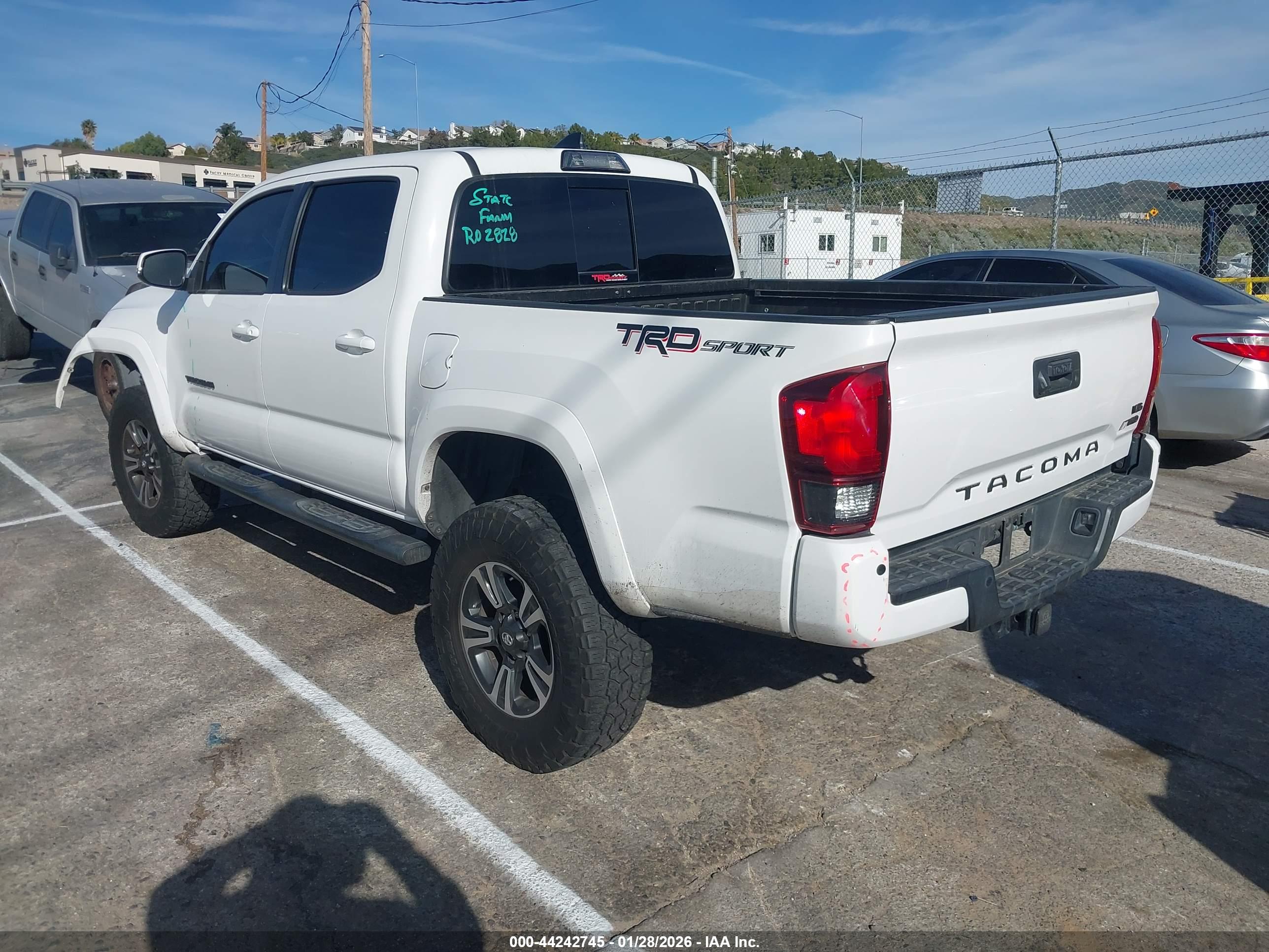 TOYOTA TACOMA image 3
