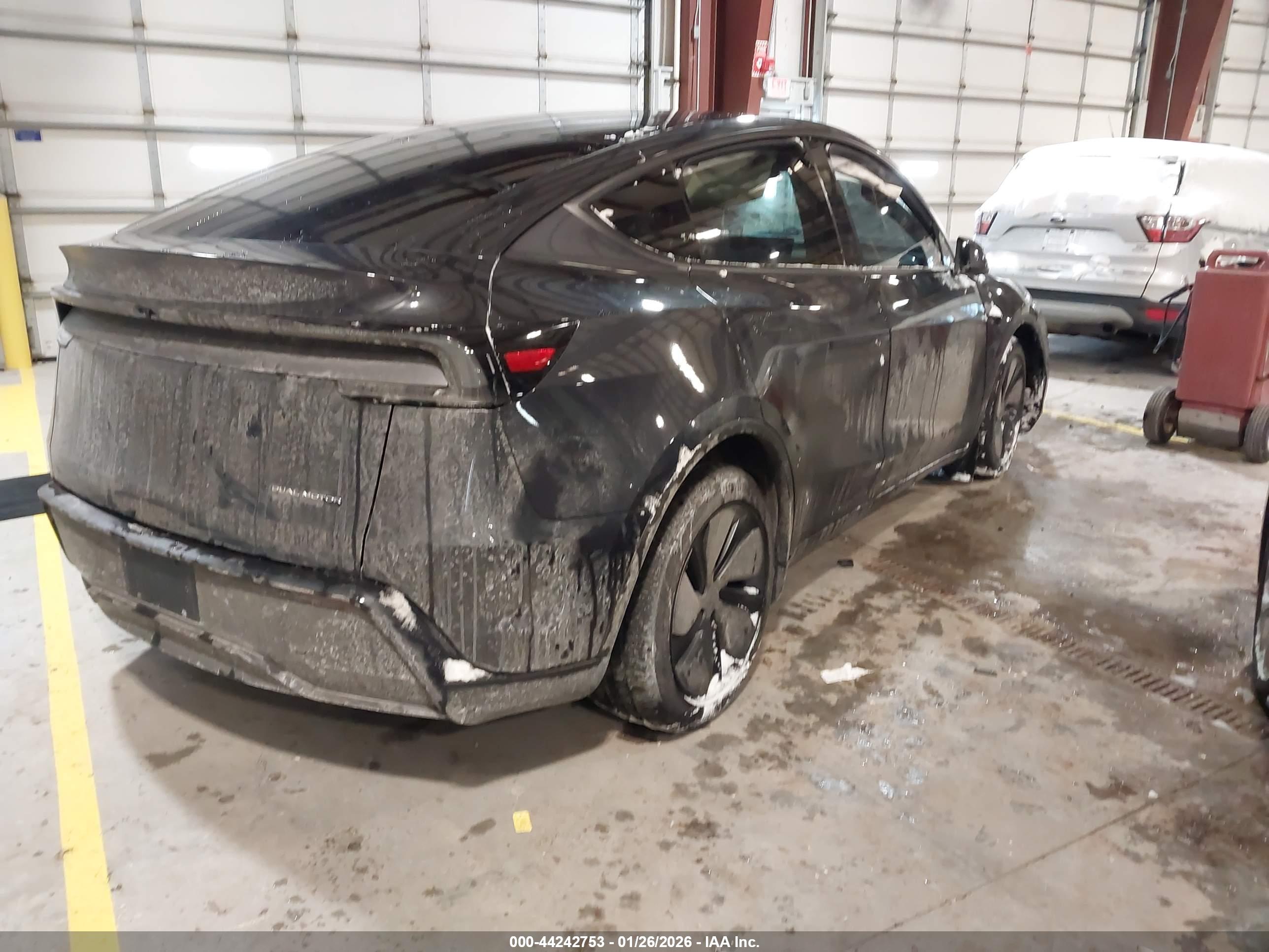 TESLA MODEL image 4