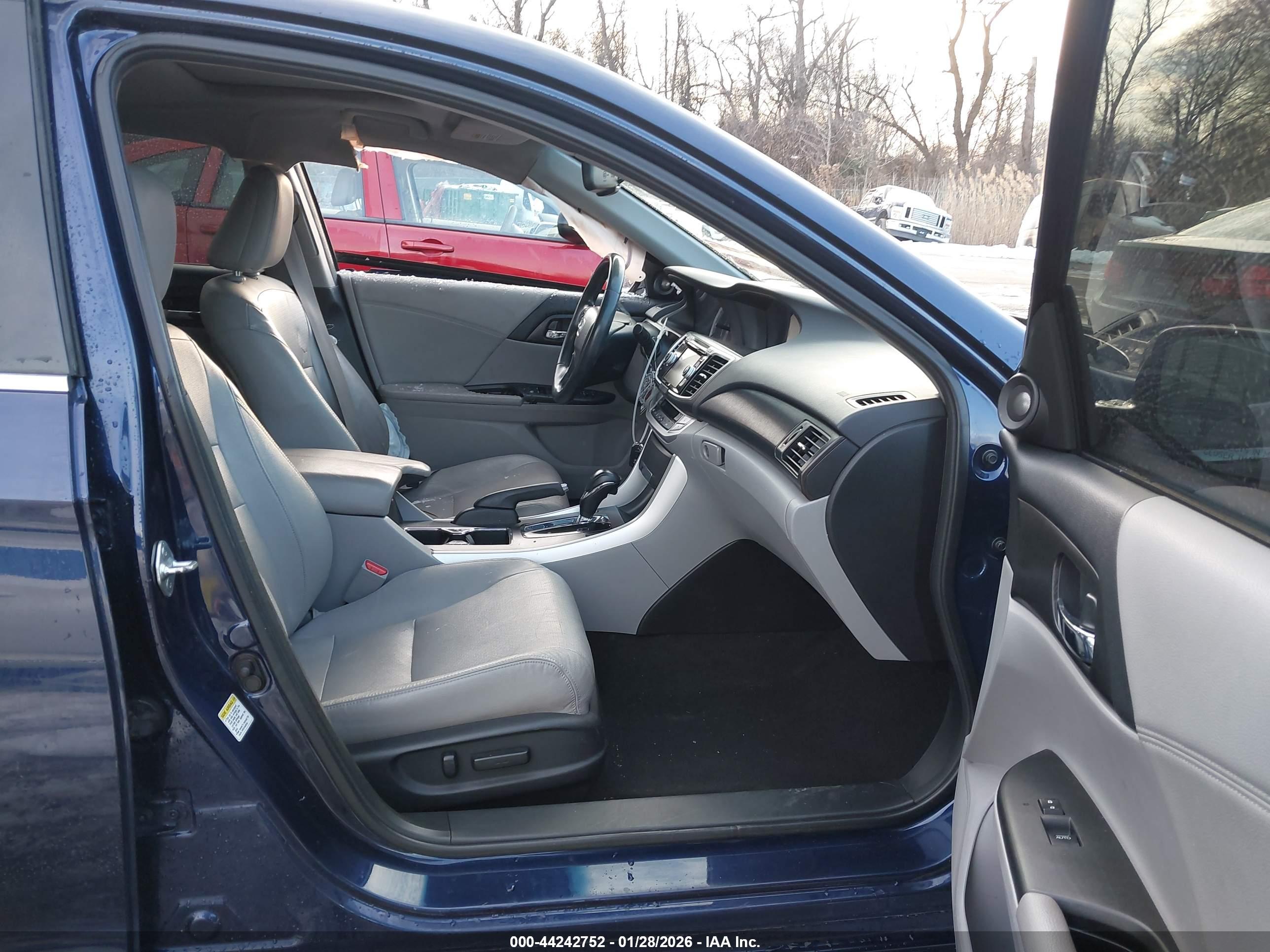 HONDA ACCORD image 5