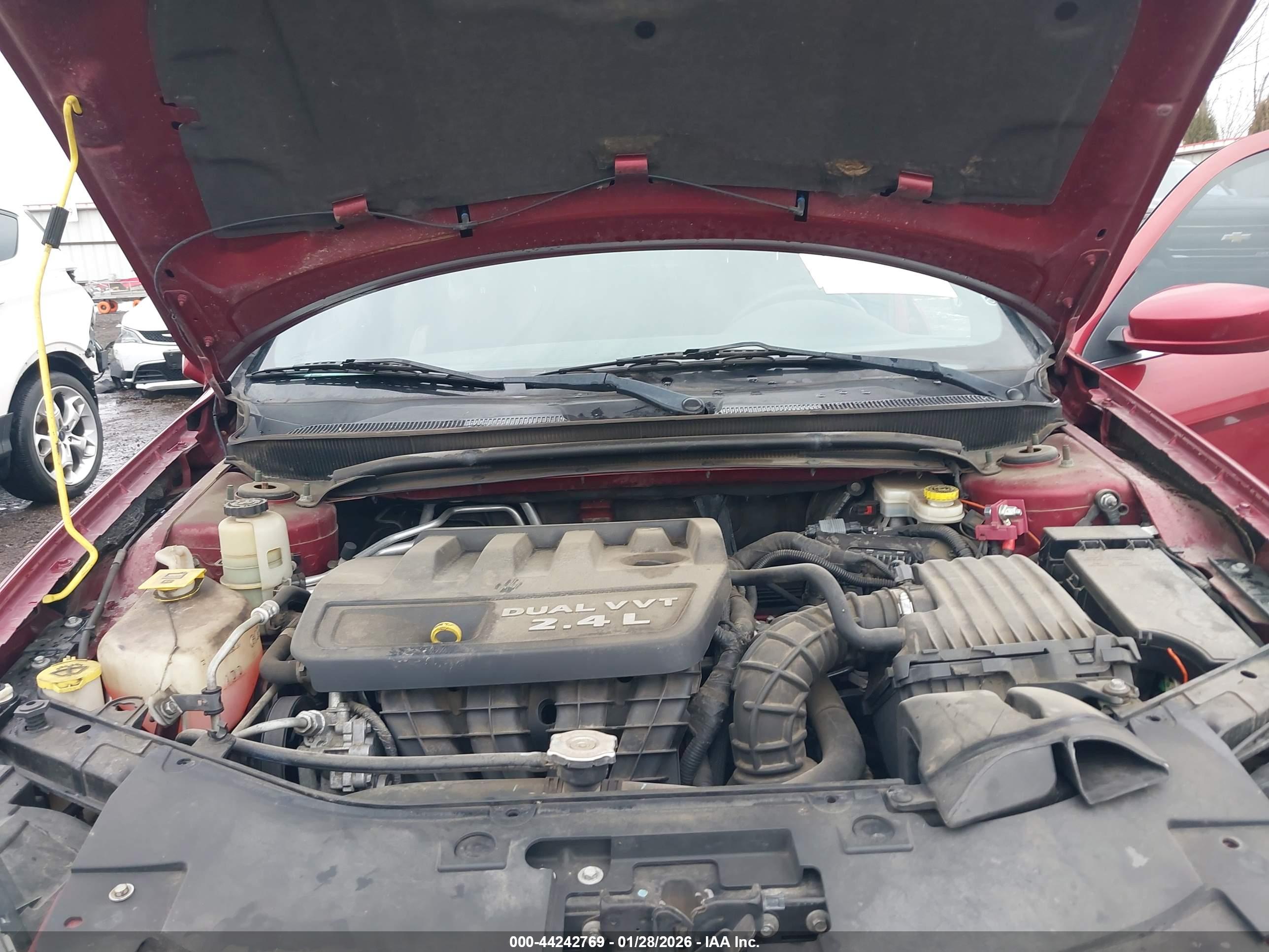CHRYSLER 200 image 10