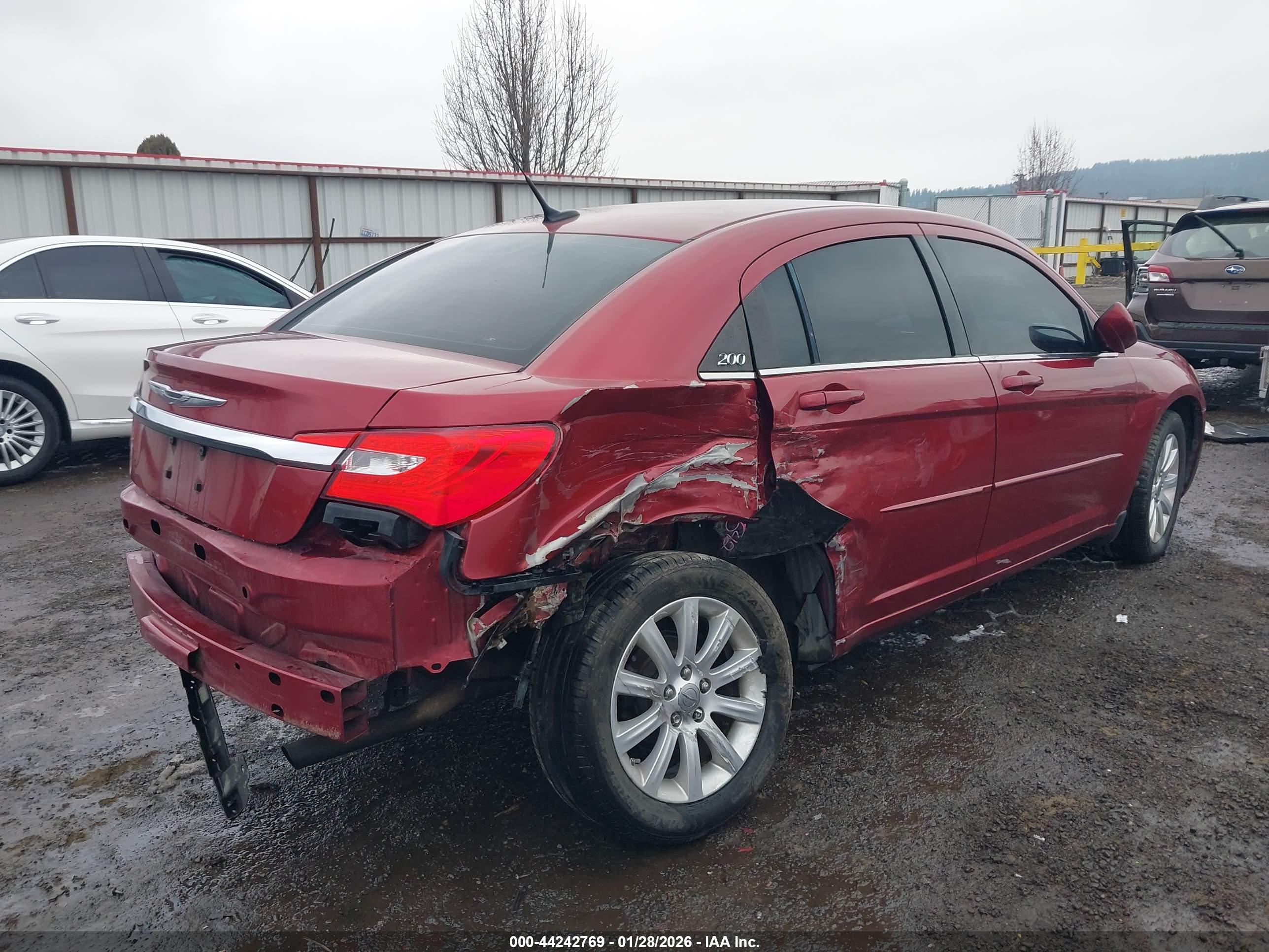 CHRYSLER 200 image 4