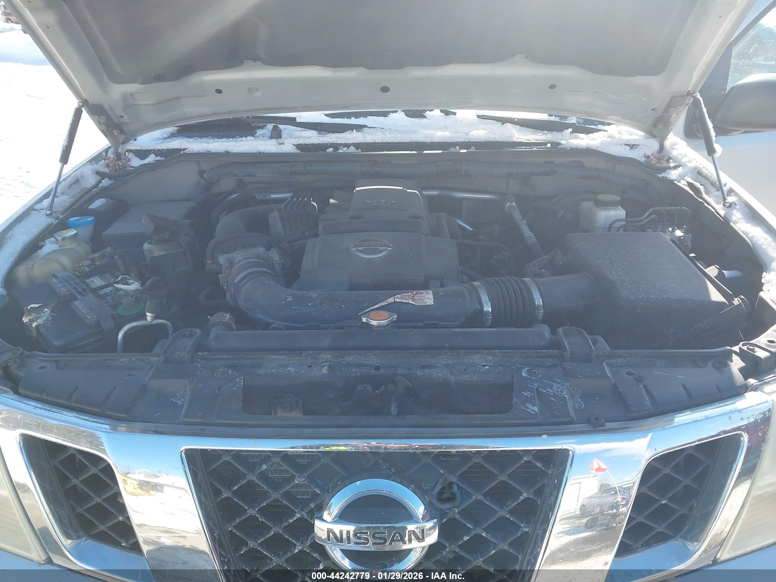 NISSAN FRONTIER image 10