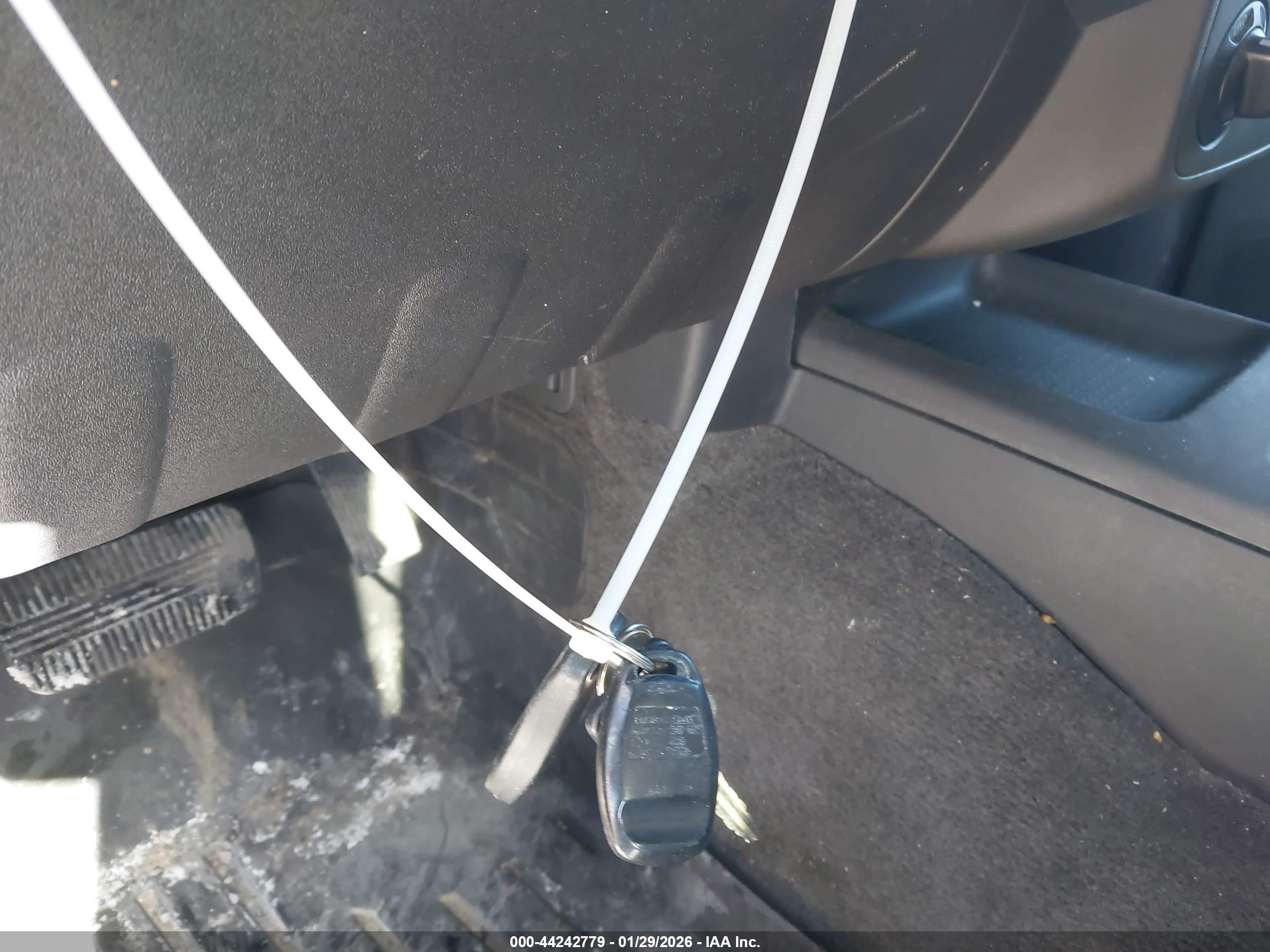 NISSAN FRONTIER image 11
