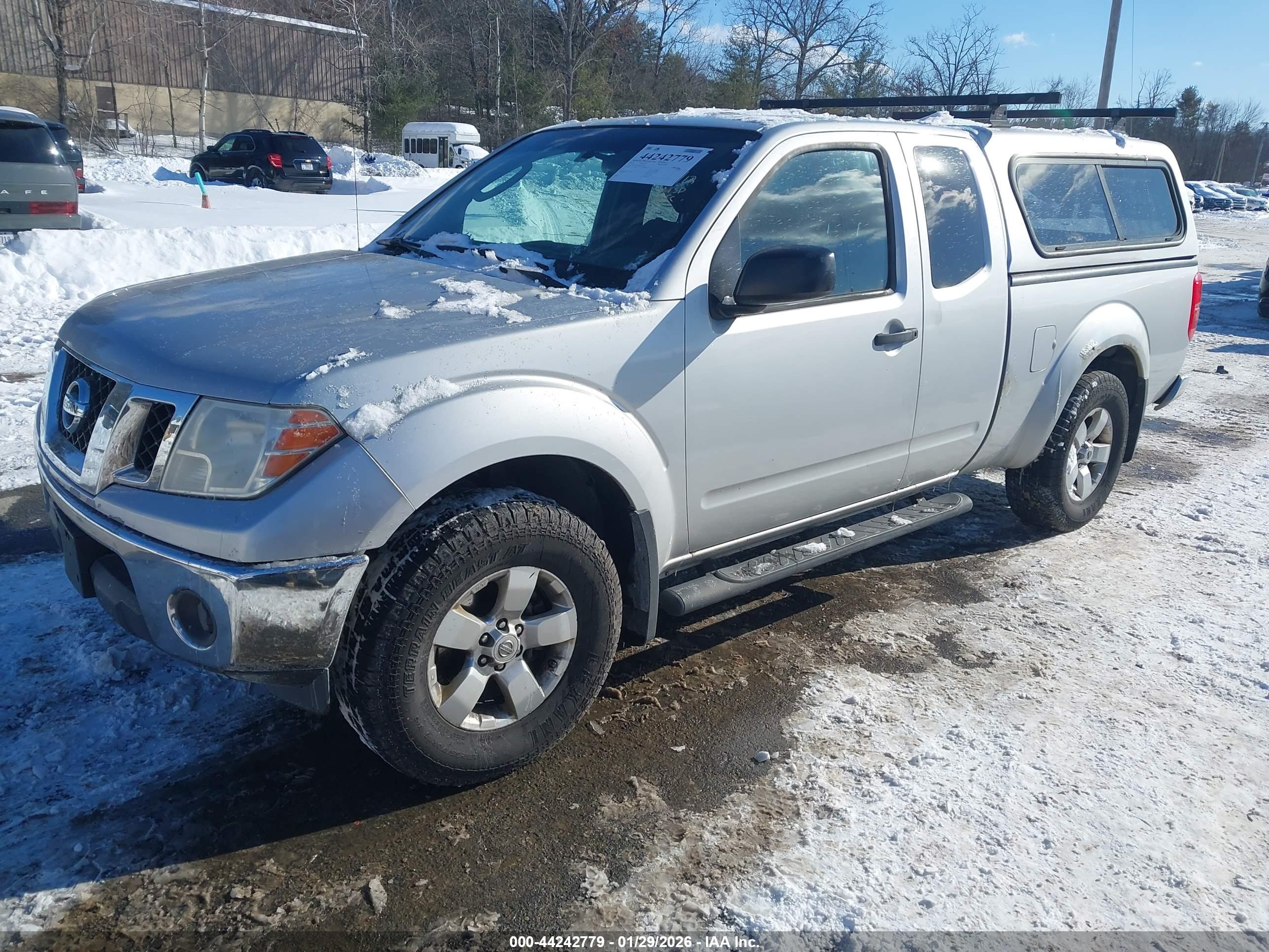 NISSAN FRONTIER image 2