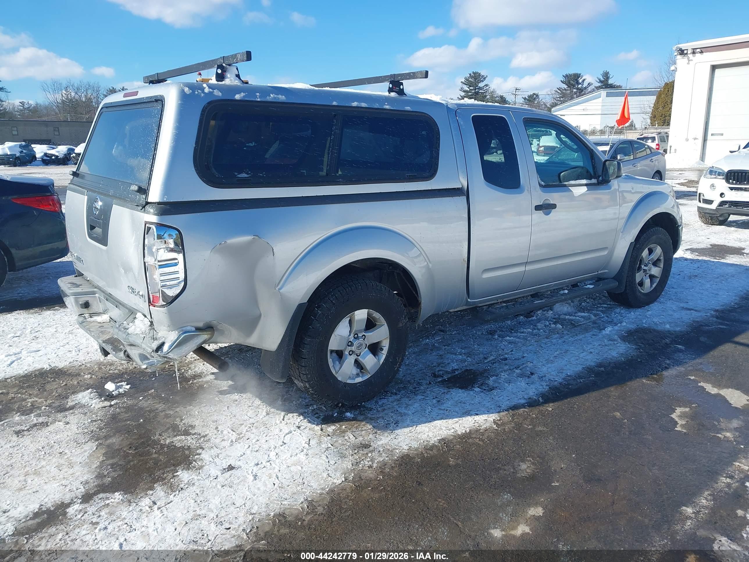 NISSAN FRONTIER image 4