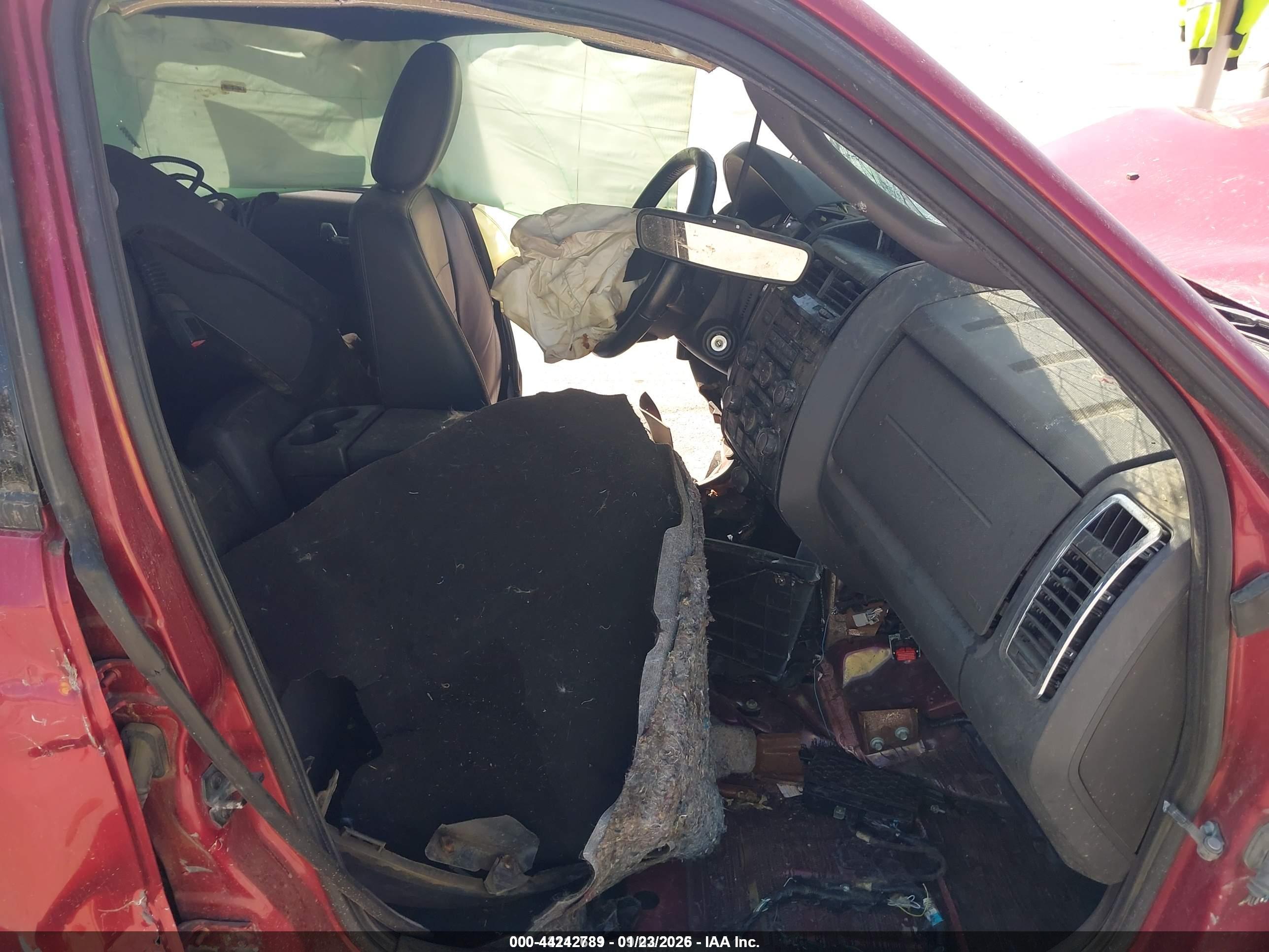 FORD ESCAPE image 5