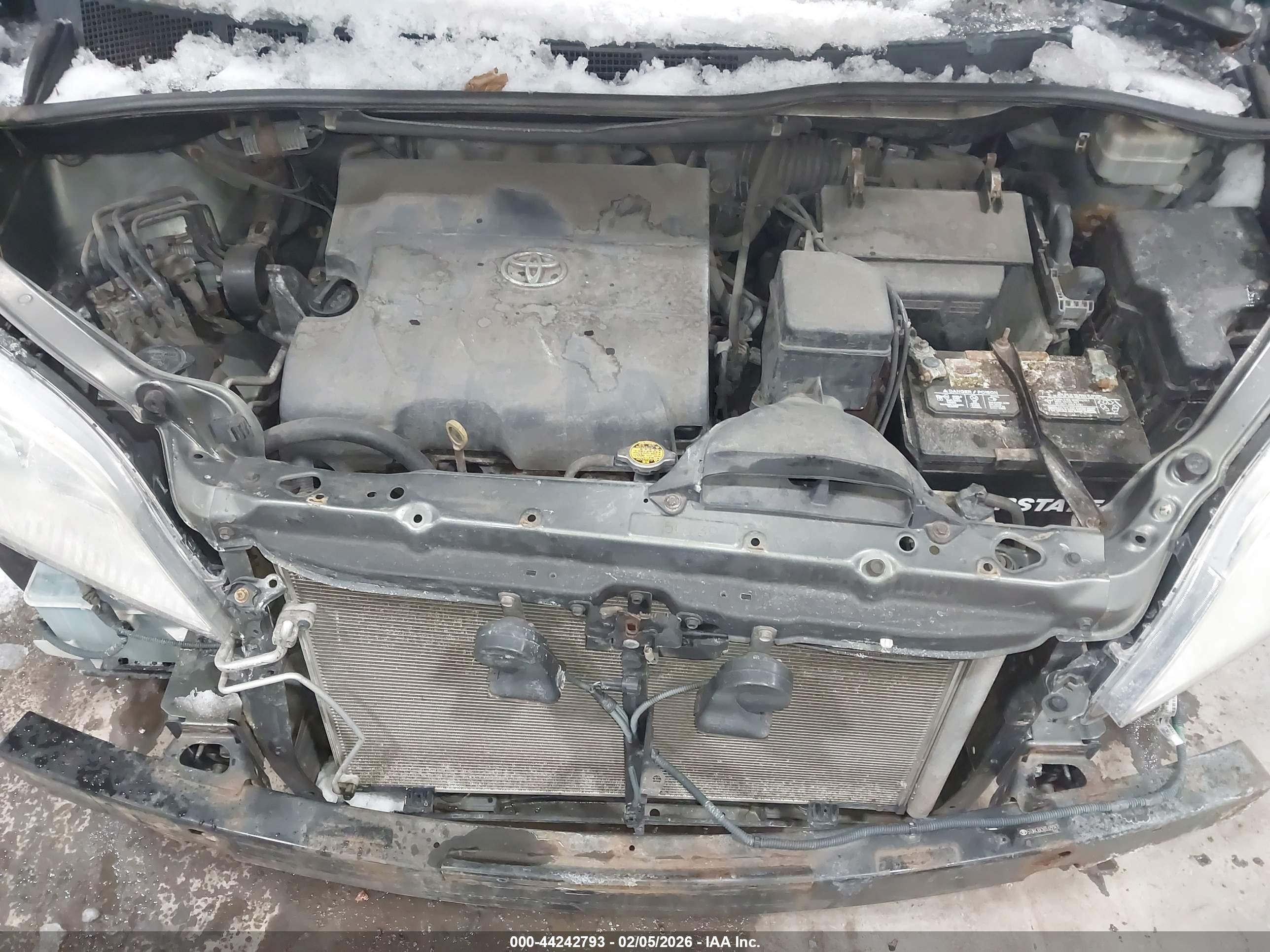TOYOTA SIENNA image 10