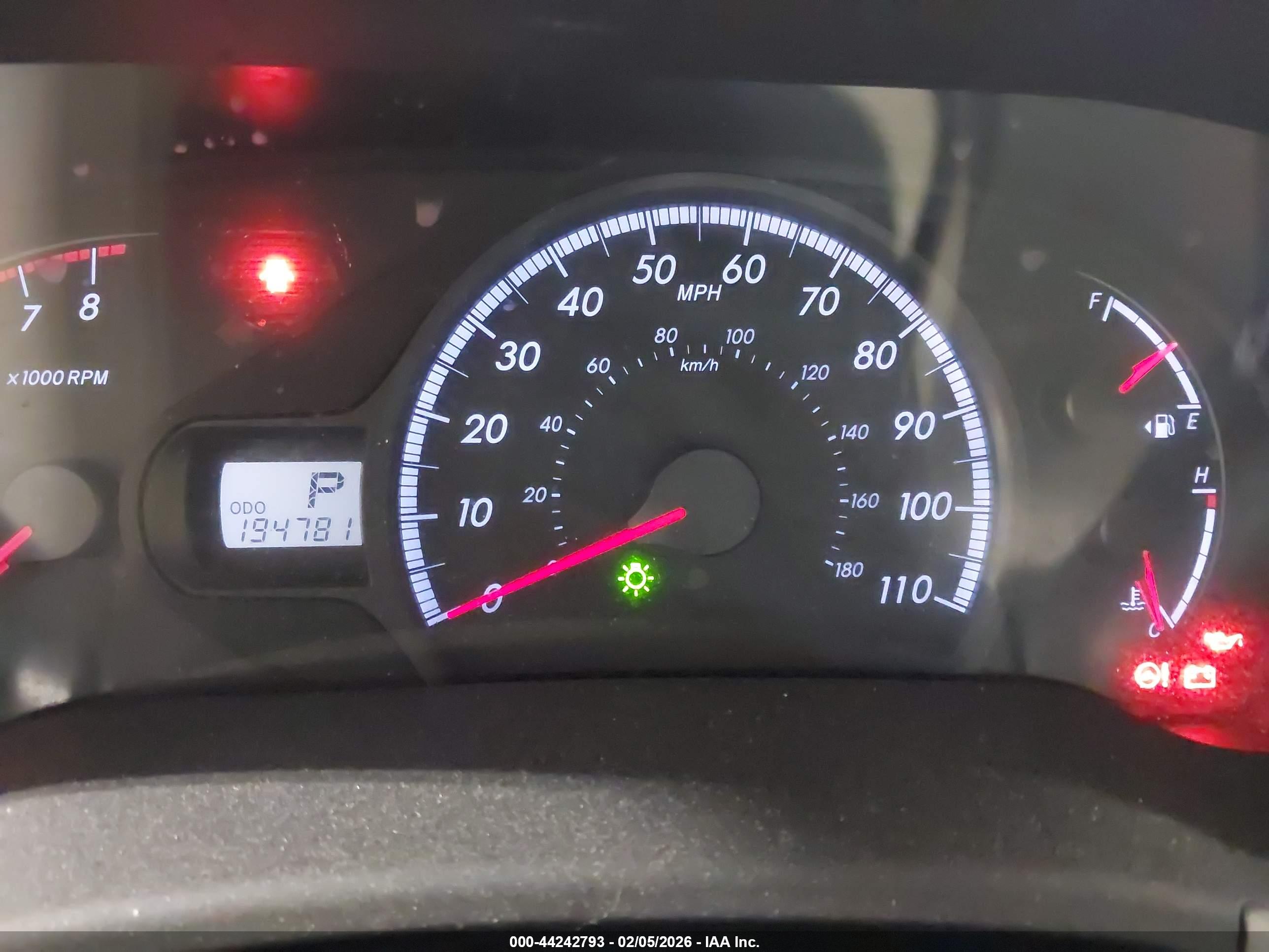 TOYOTA SIENNA image 7