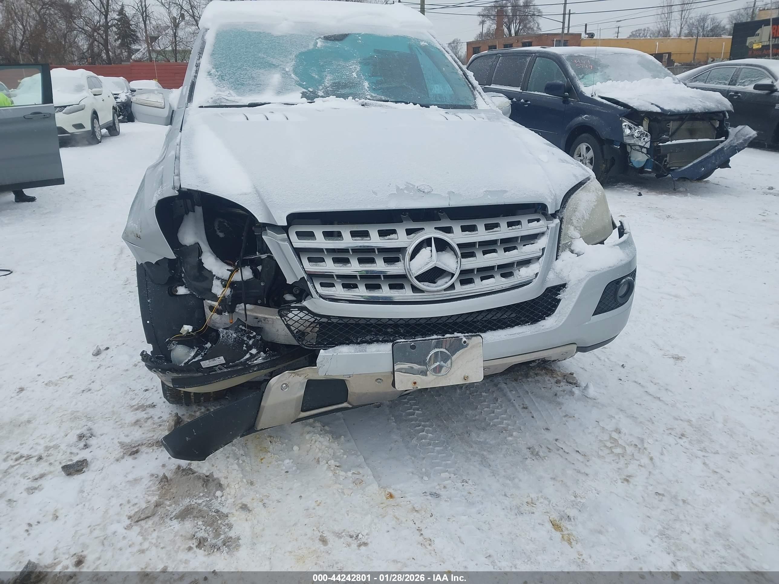 MERCEDES-BENZ ML image 6
