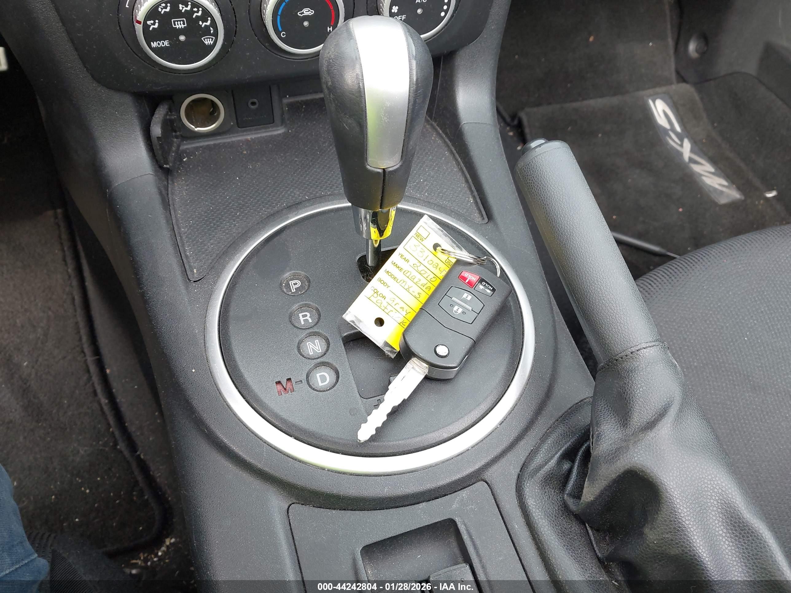 MAZDA MX-5 image 11