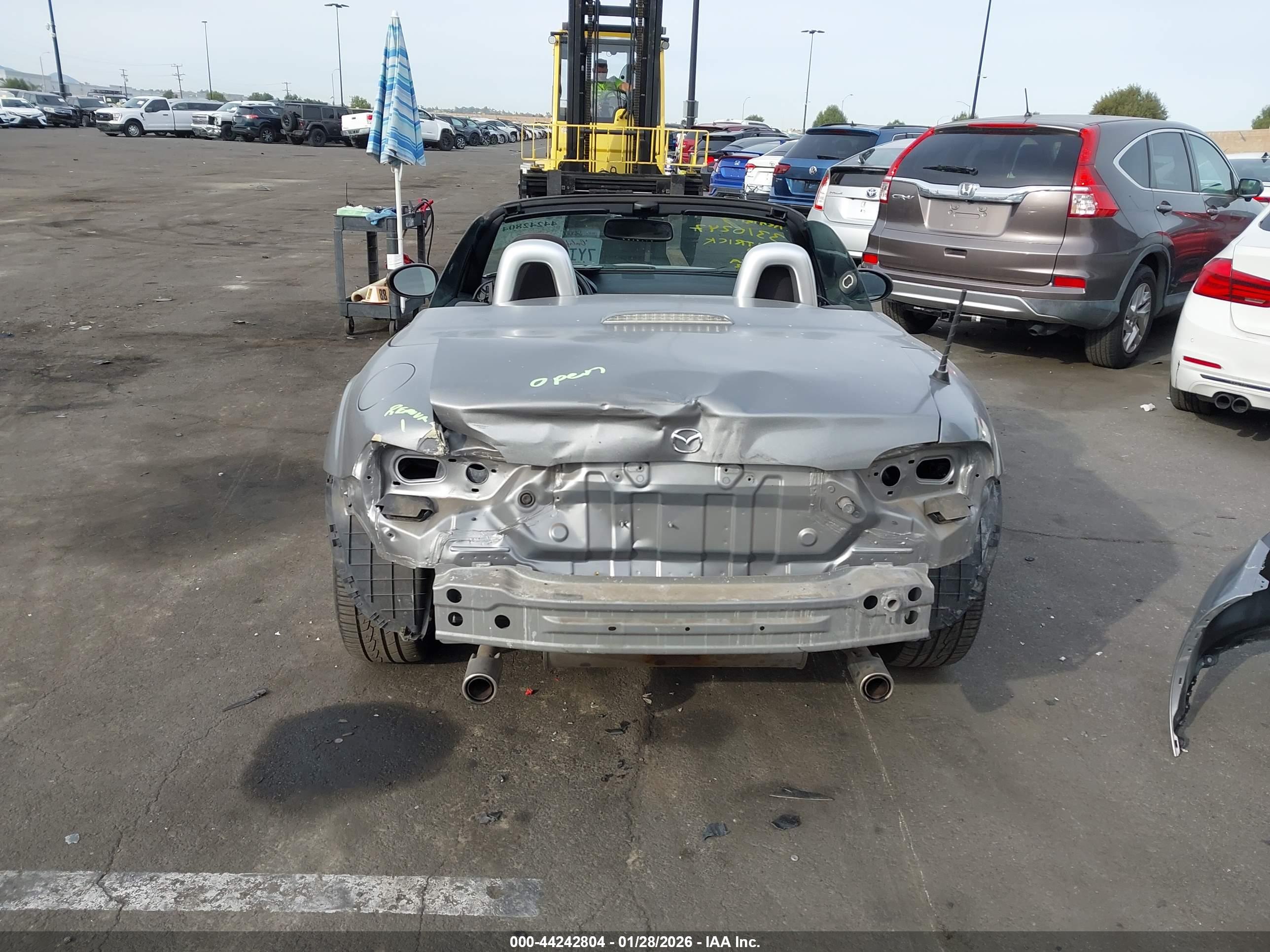 MAZDA MX-5 image 6