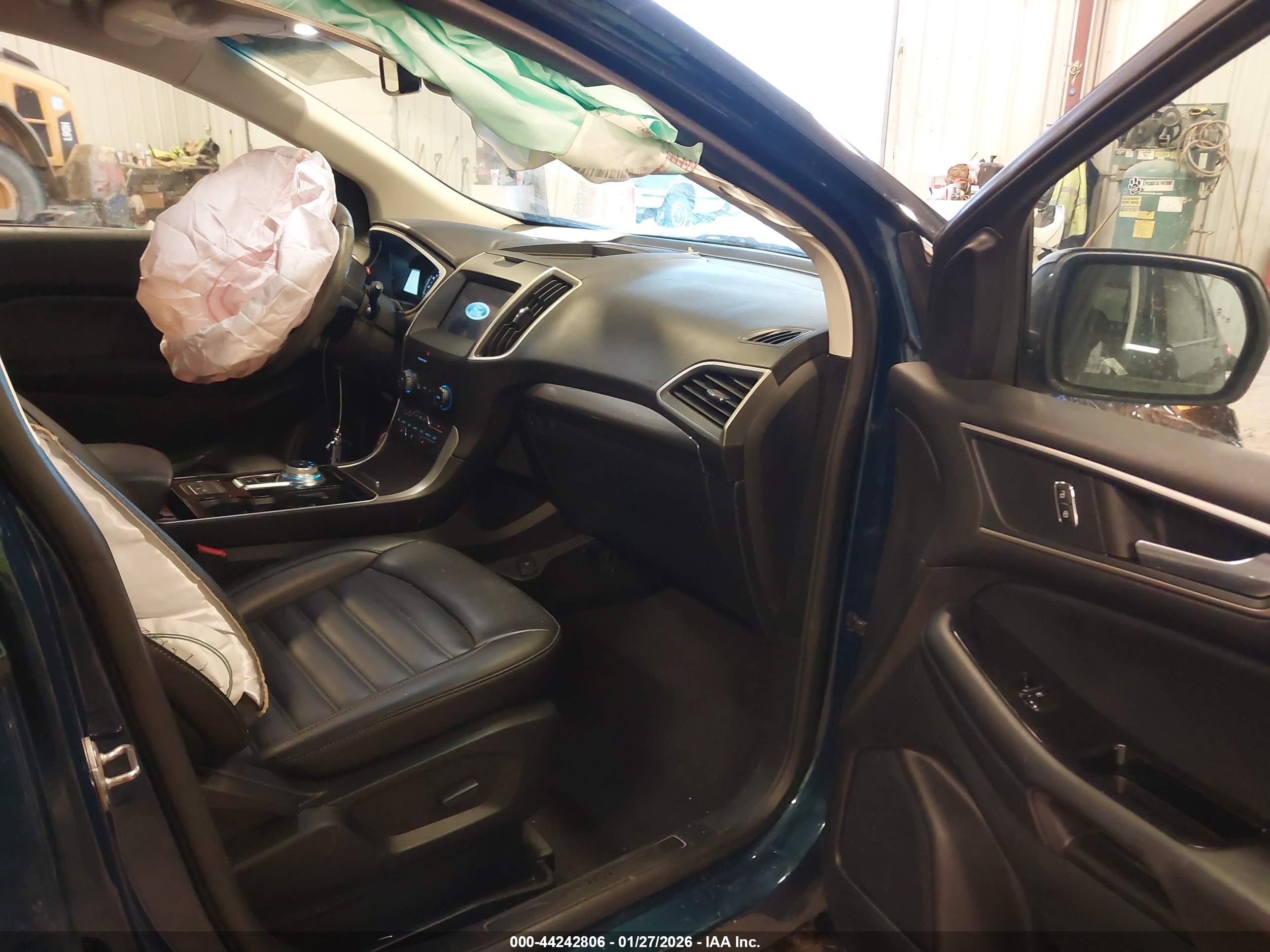 FORD EDGE image 5