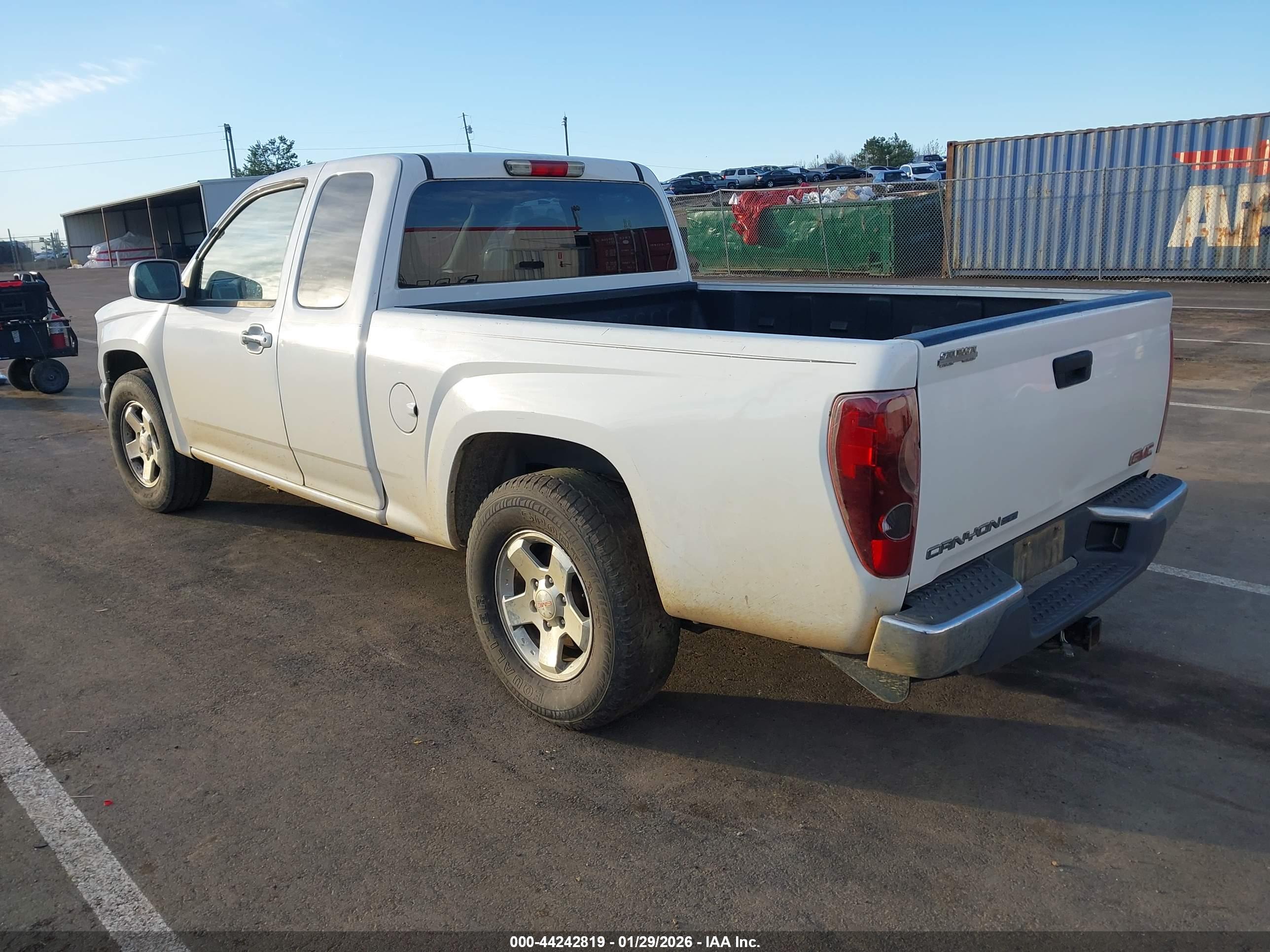 GMC CANYON image 3