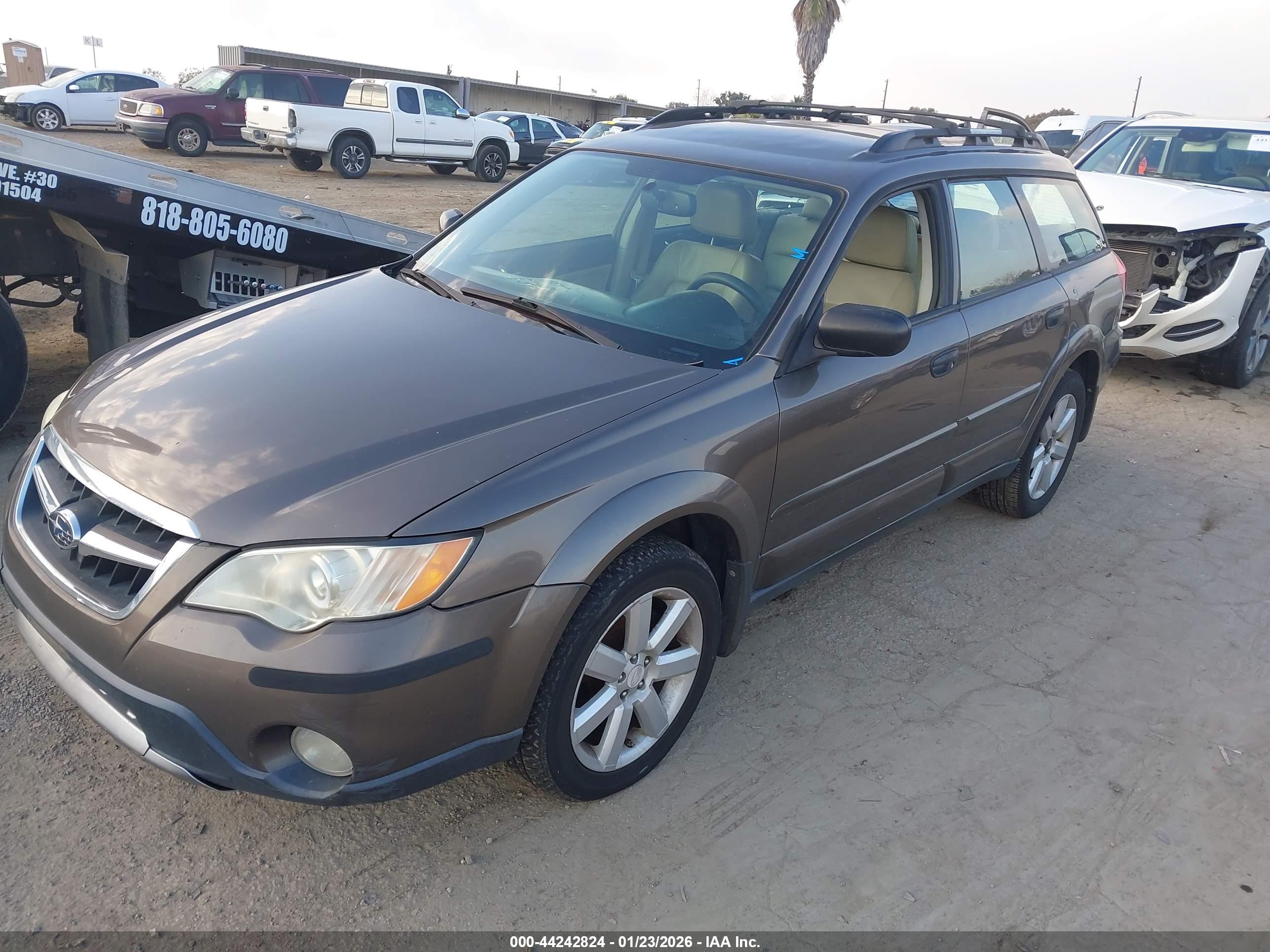 SUBARU OUTBACK image 2