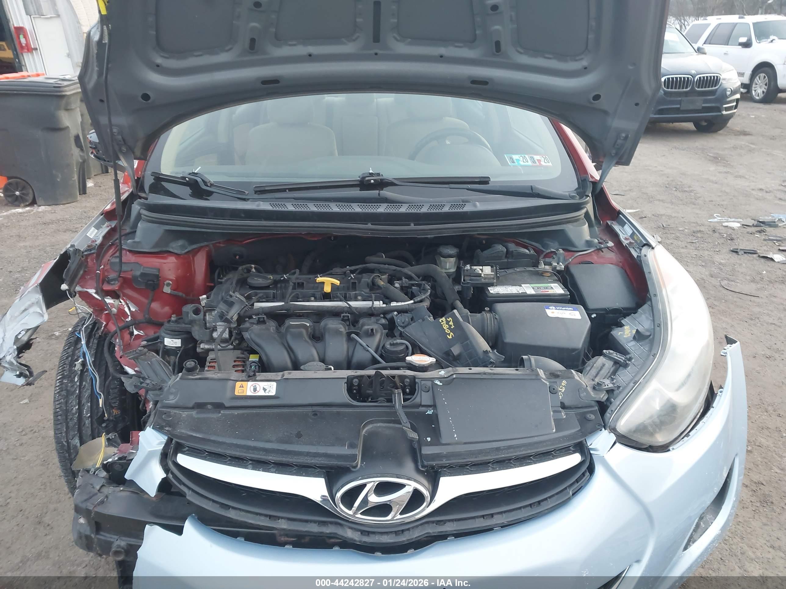 HYUNDAI ELANTRA image 10
