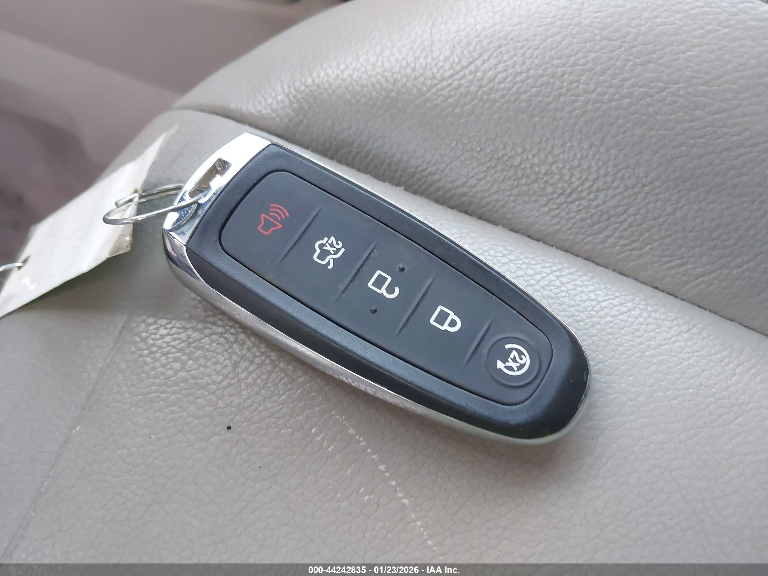 FORD ESCAPE image 11