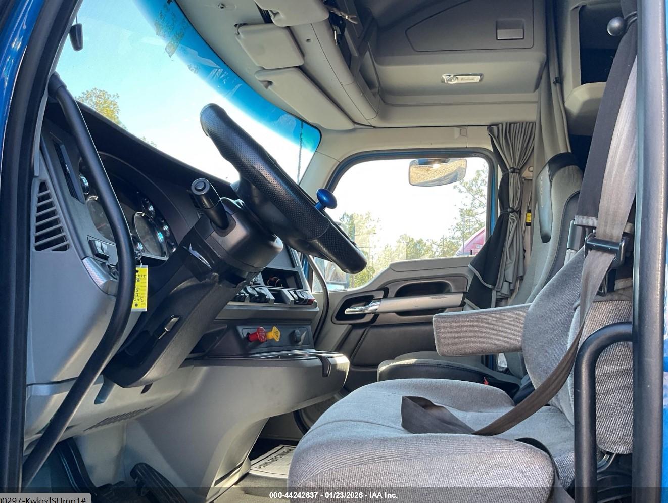 KENWORTH T680 image 5