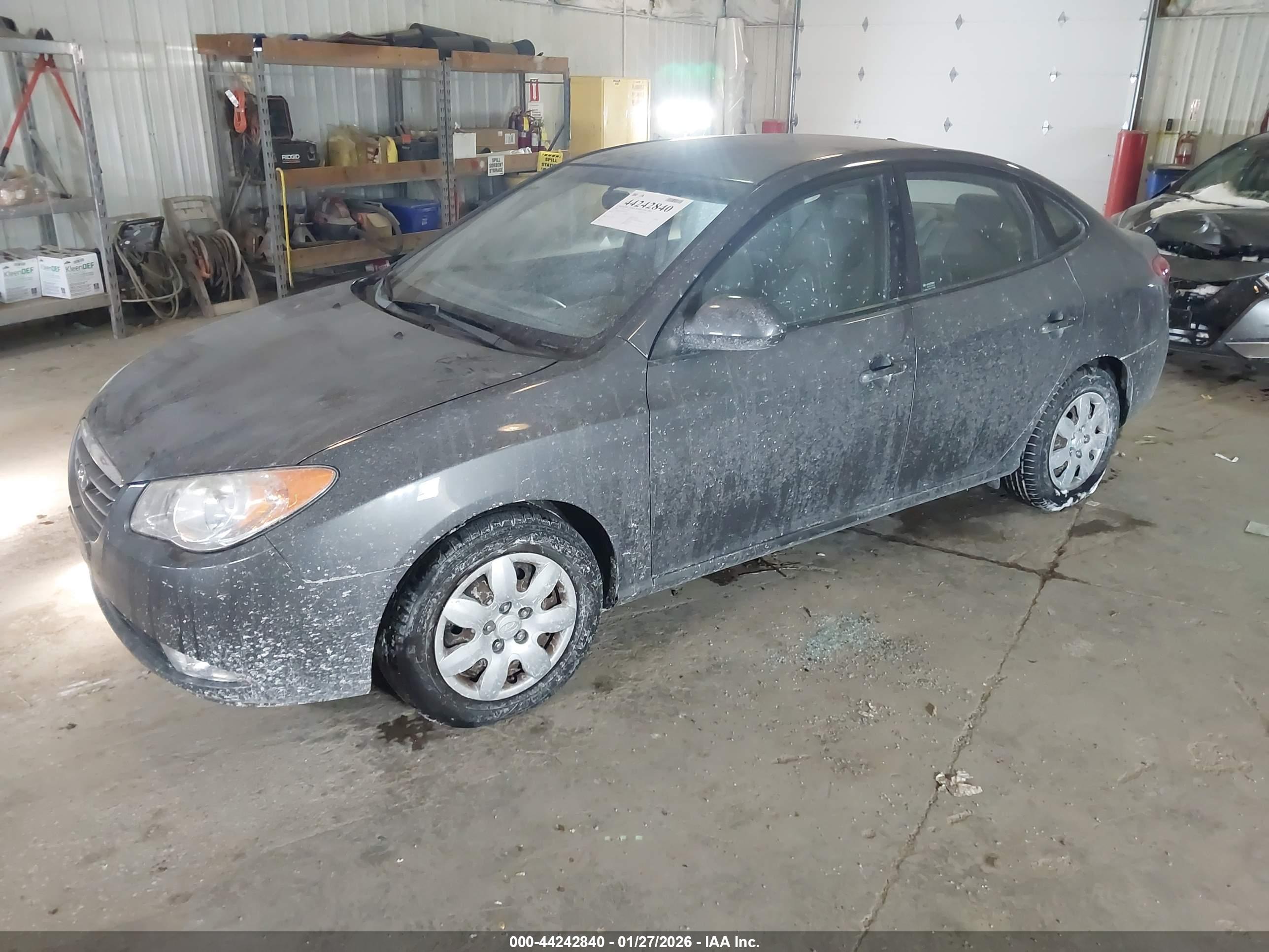 HYUNDAI ELANTRA image 2
