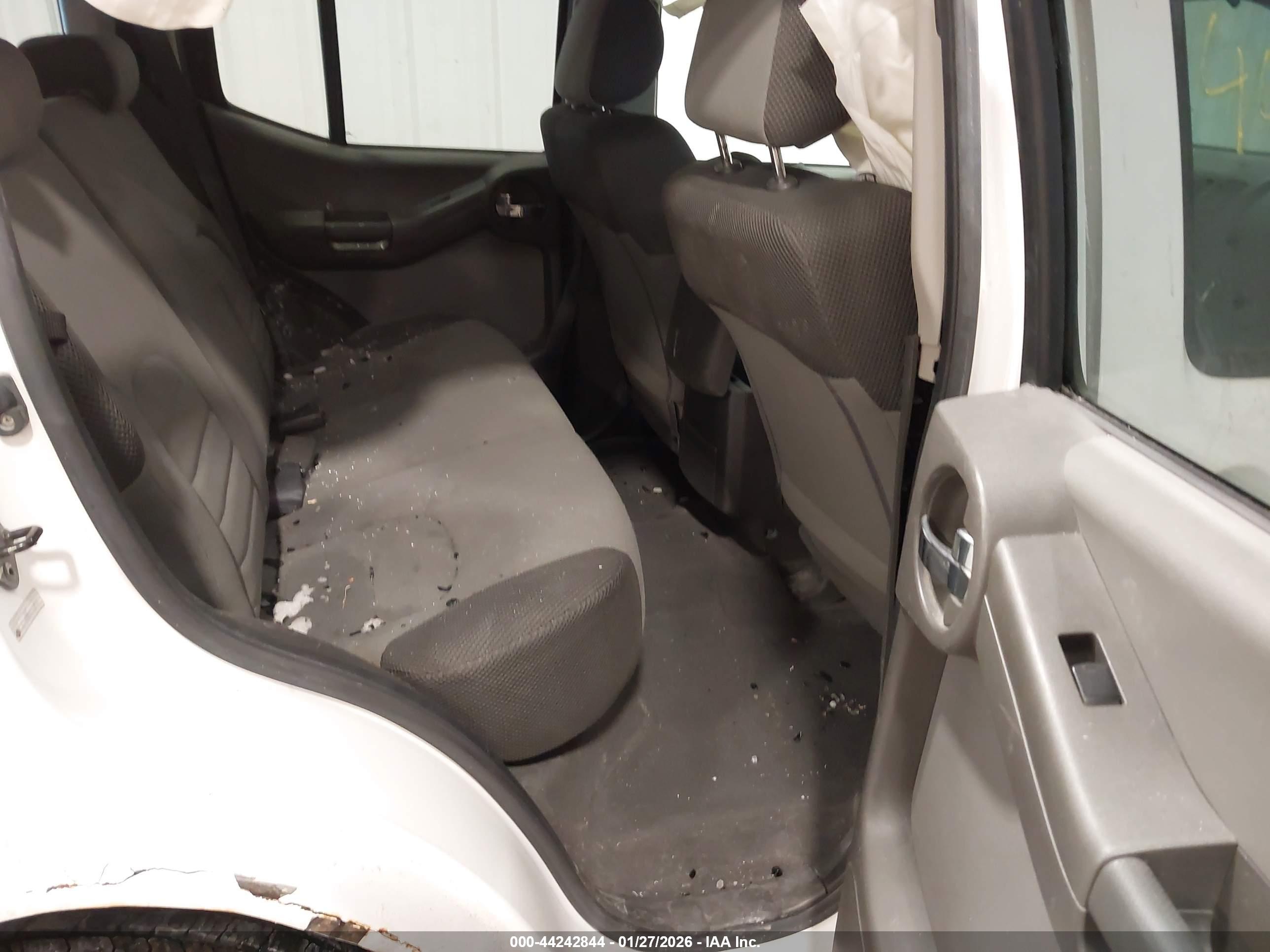 NISSAN XTERRA image 8