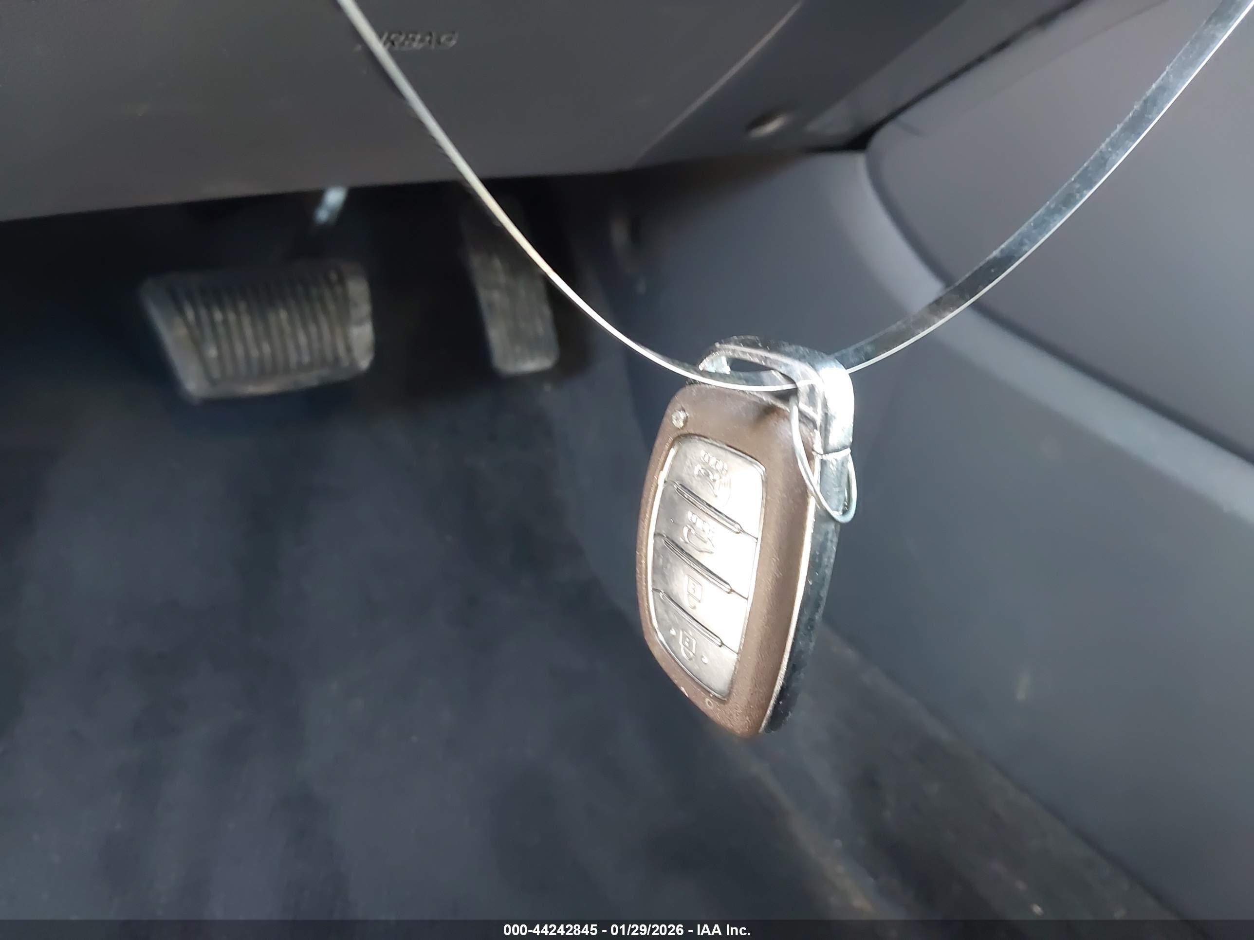 HYUNDAI IONIQ image 11