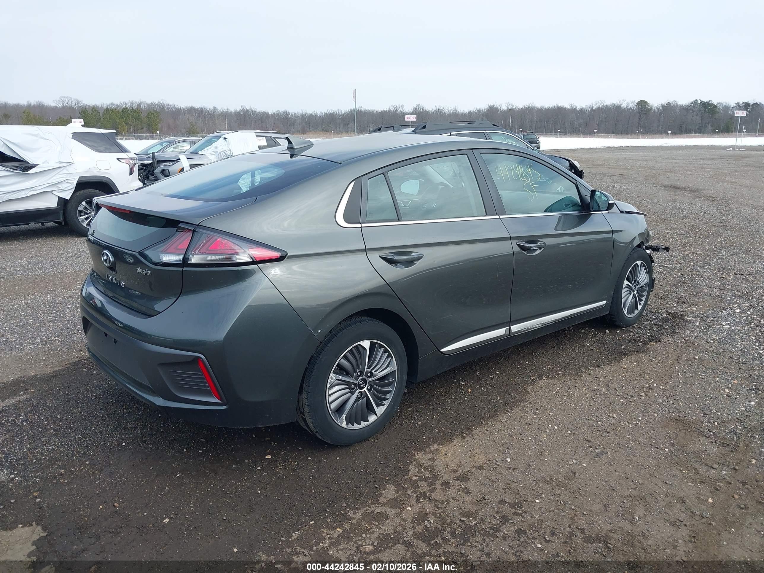 HYUNDAI IONIQ image 4
