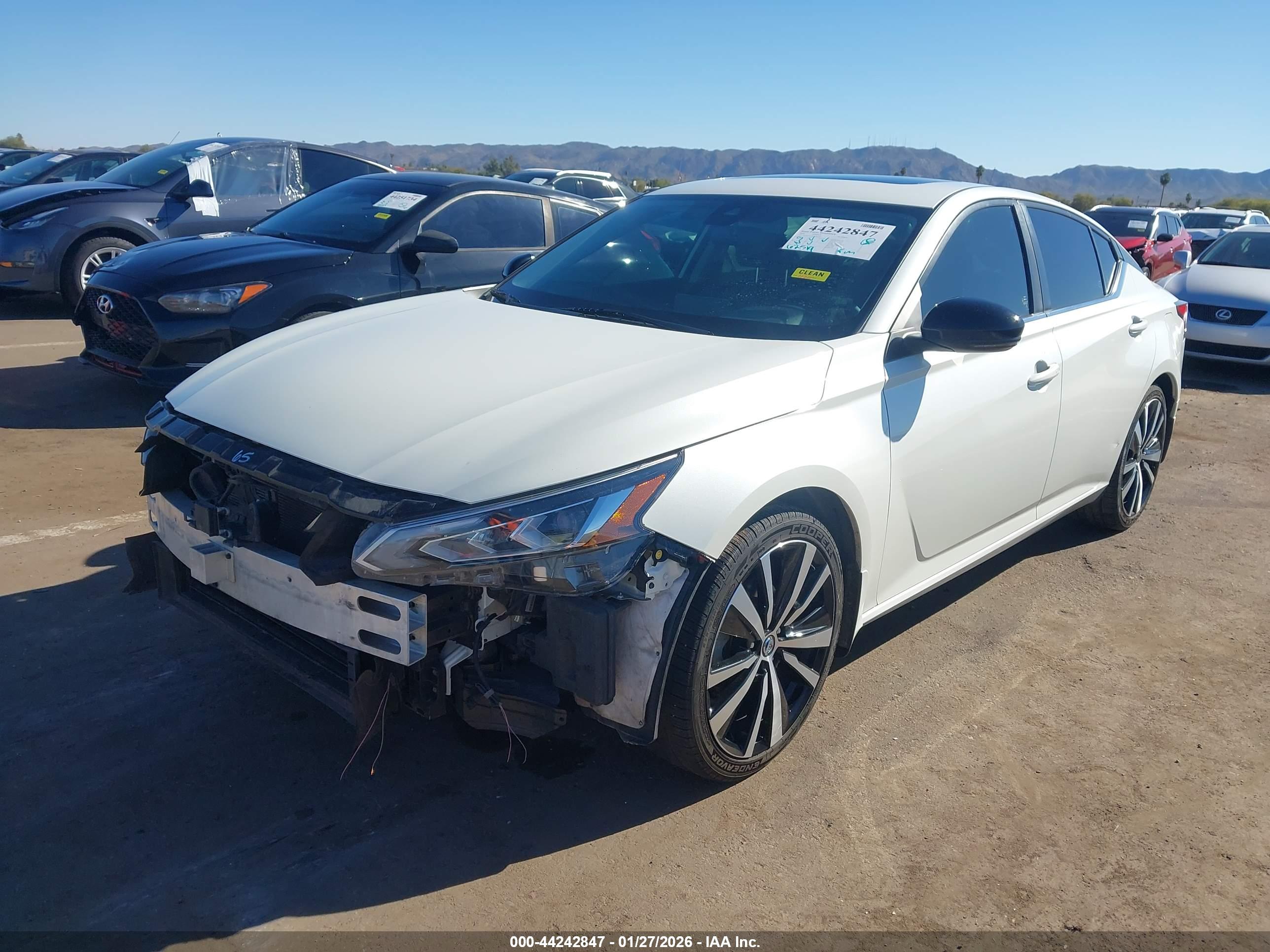 NISSAN ALTIMA image 2