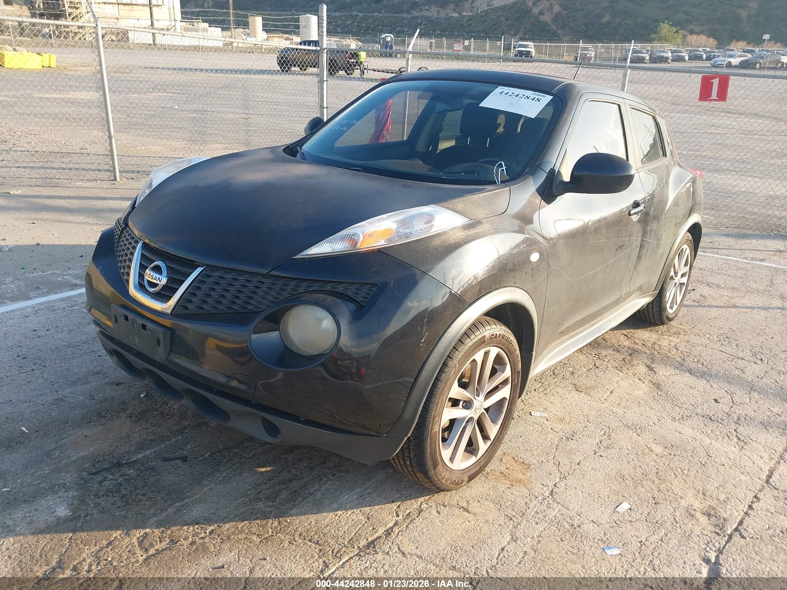 NISSAN JUKE image 2