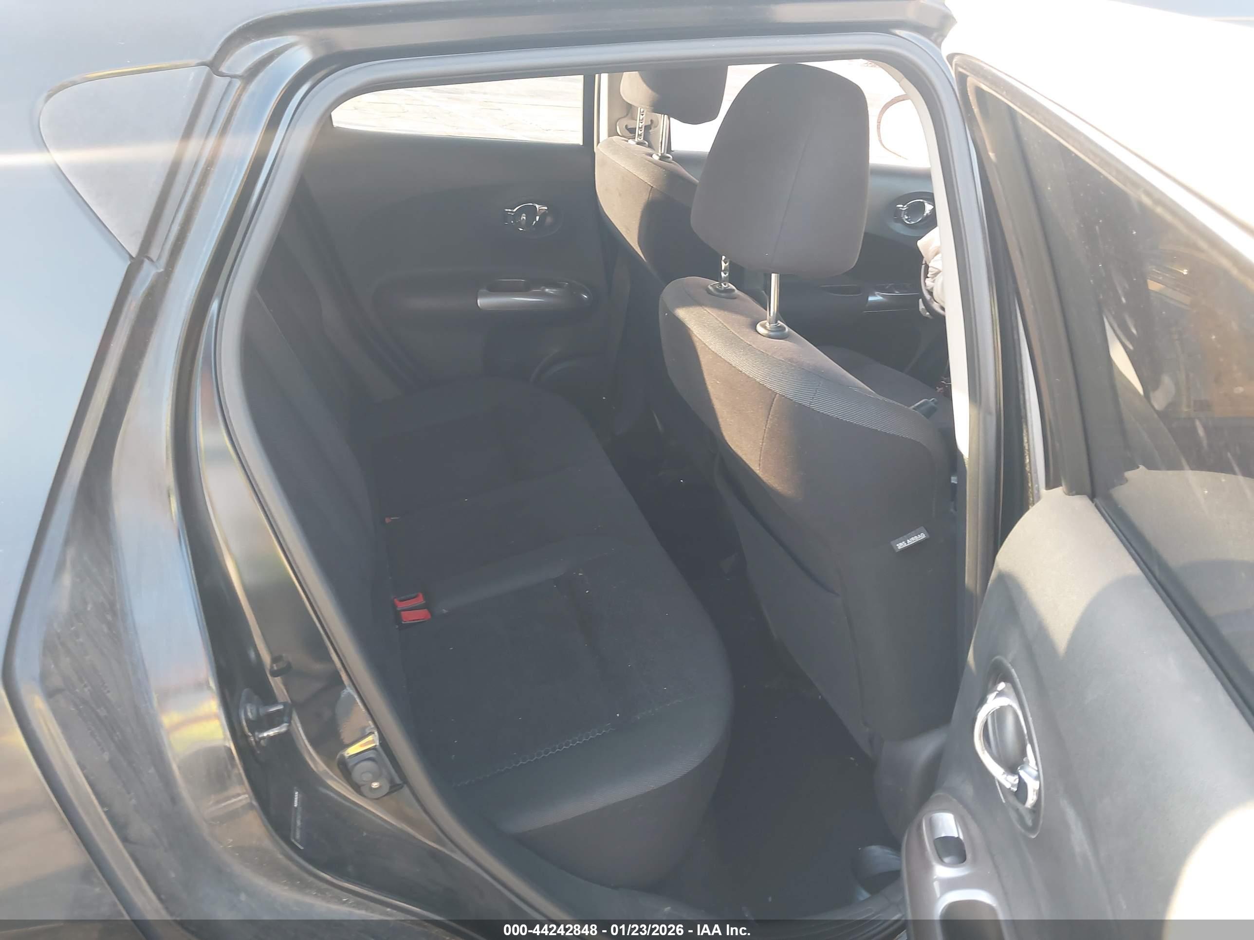 NISSAN JUKE image 8