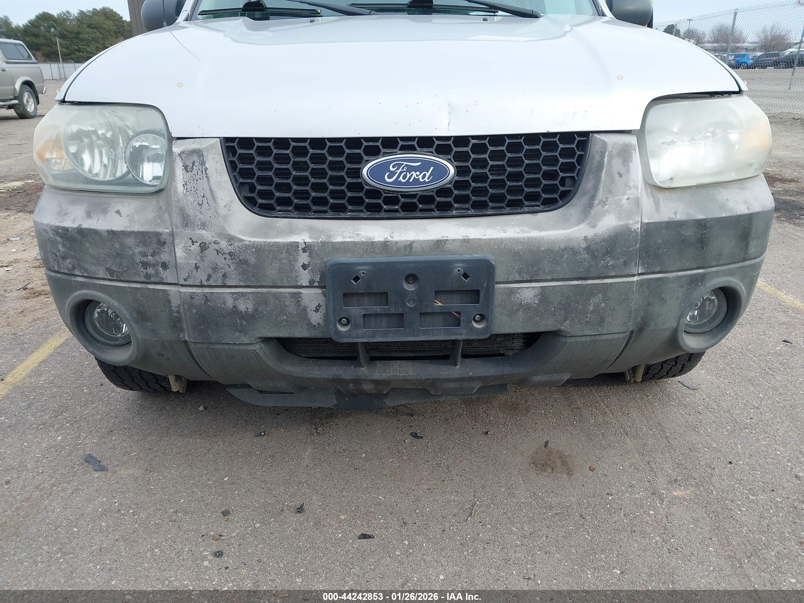 FORD ESCAPE image 6