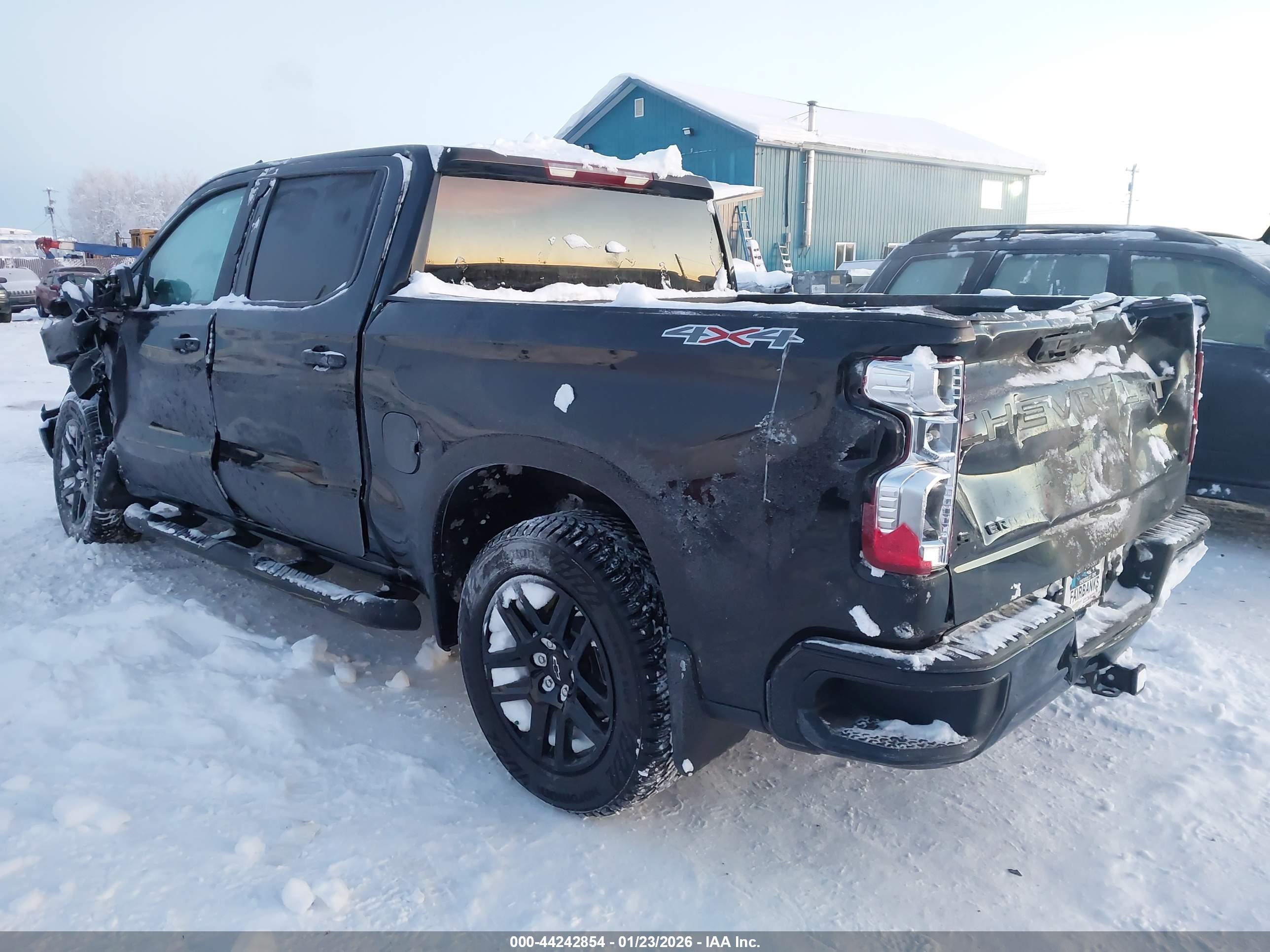 CHEVROLET SILVERADO image 3