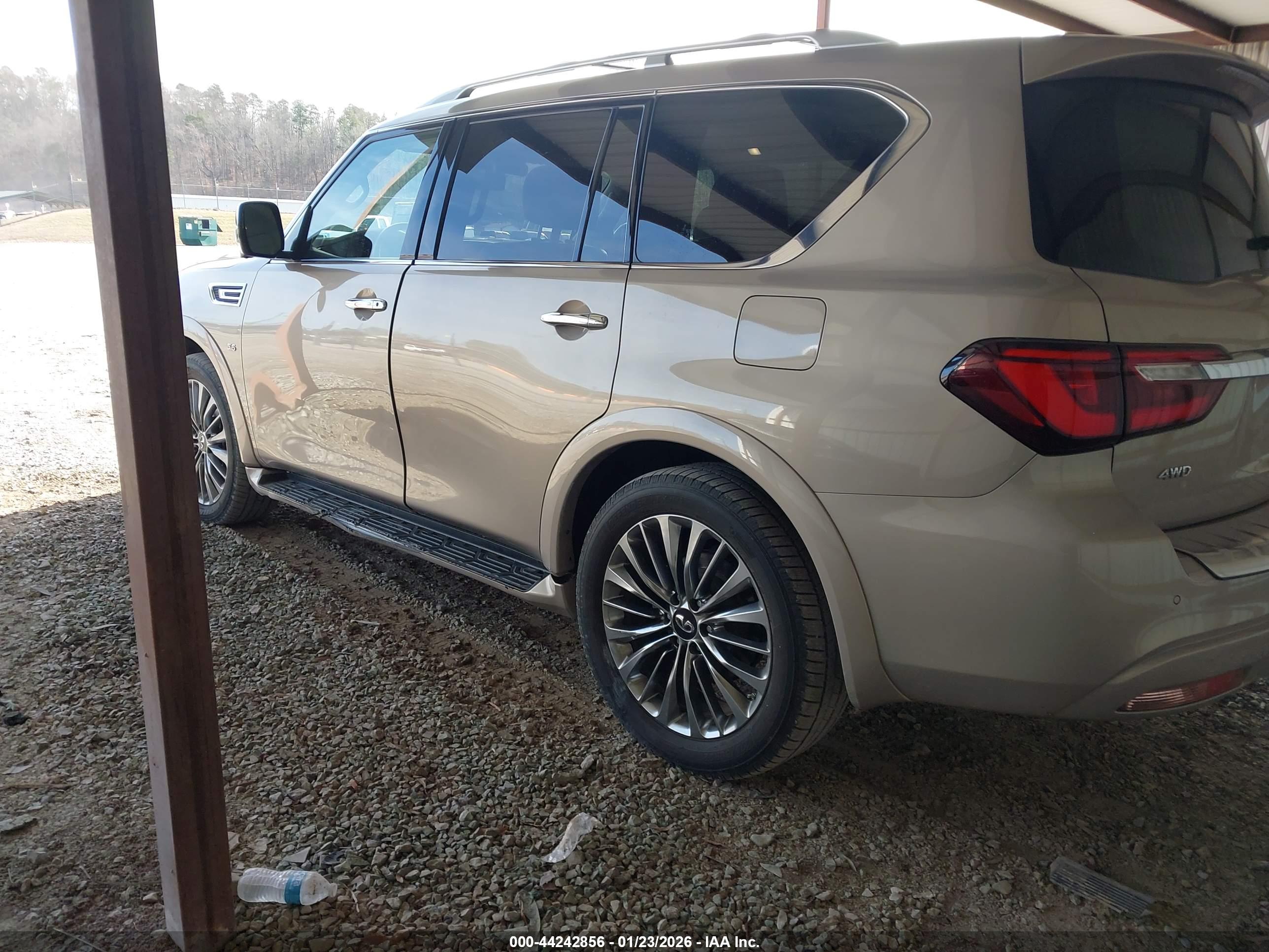 INFINITI QX80 image 3