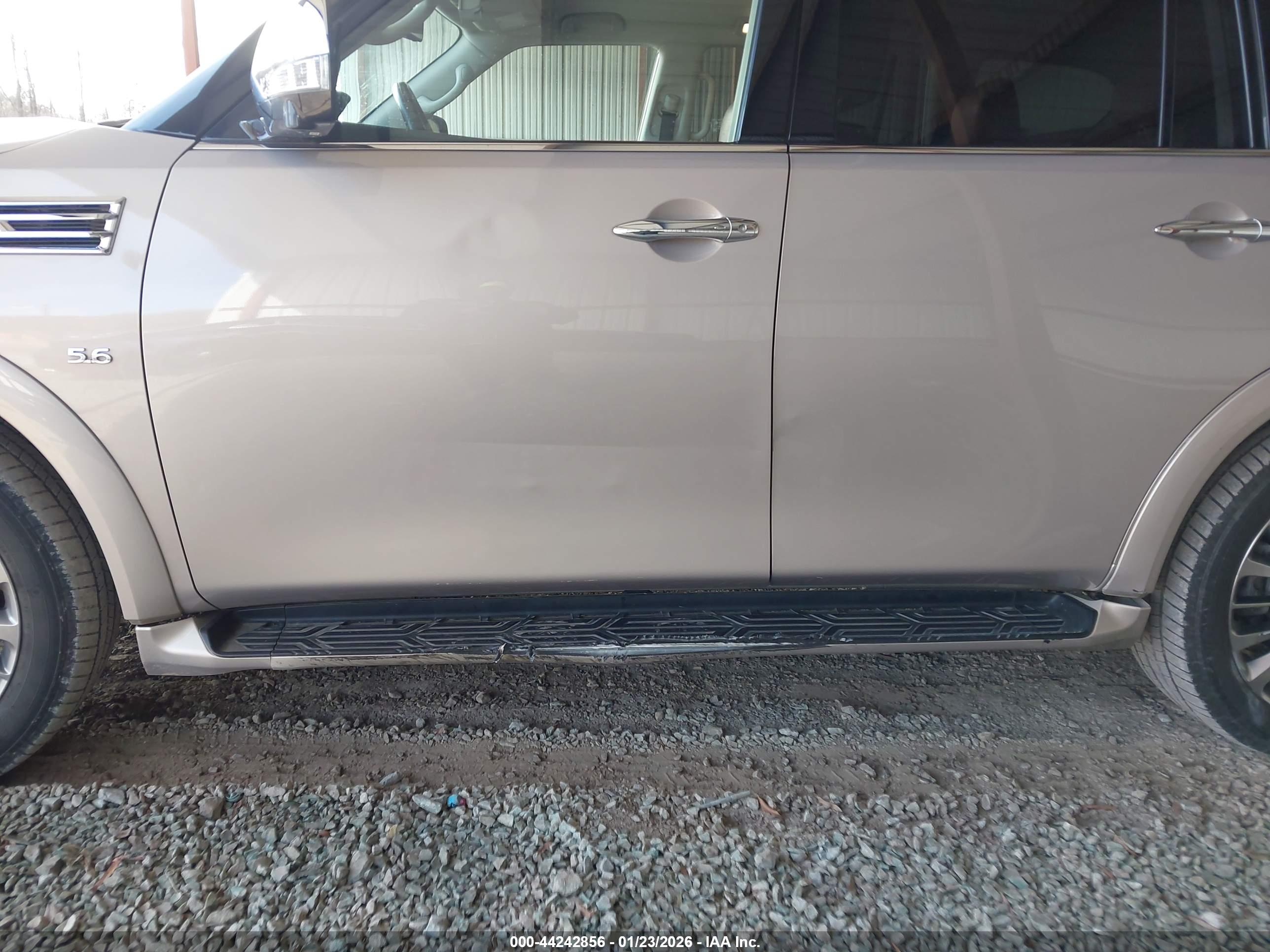 INFINITI QX80 image 6
