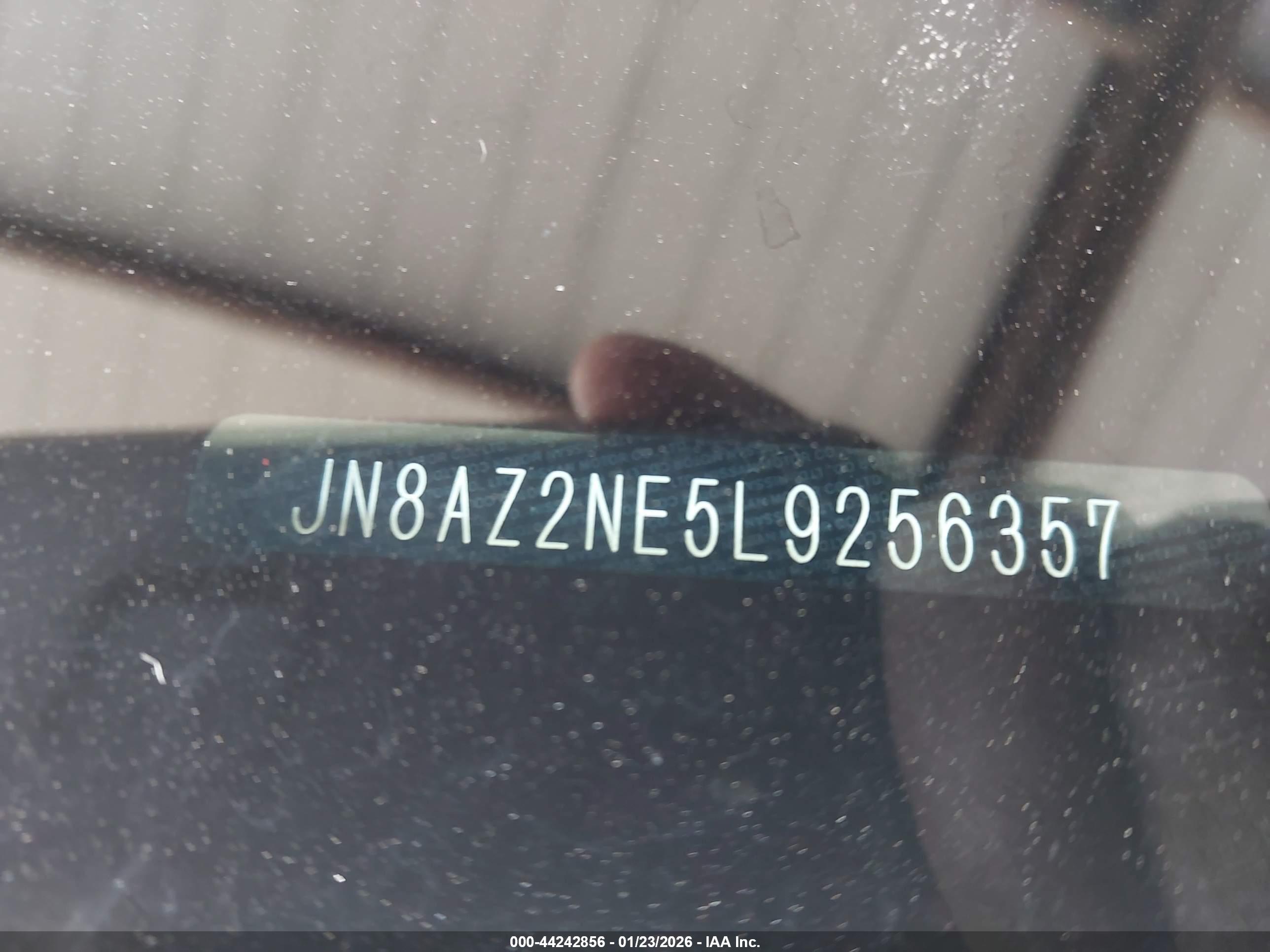 INFINITI QX80 image 9