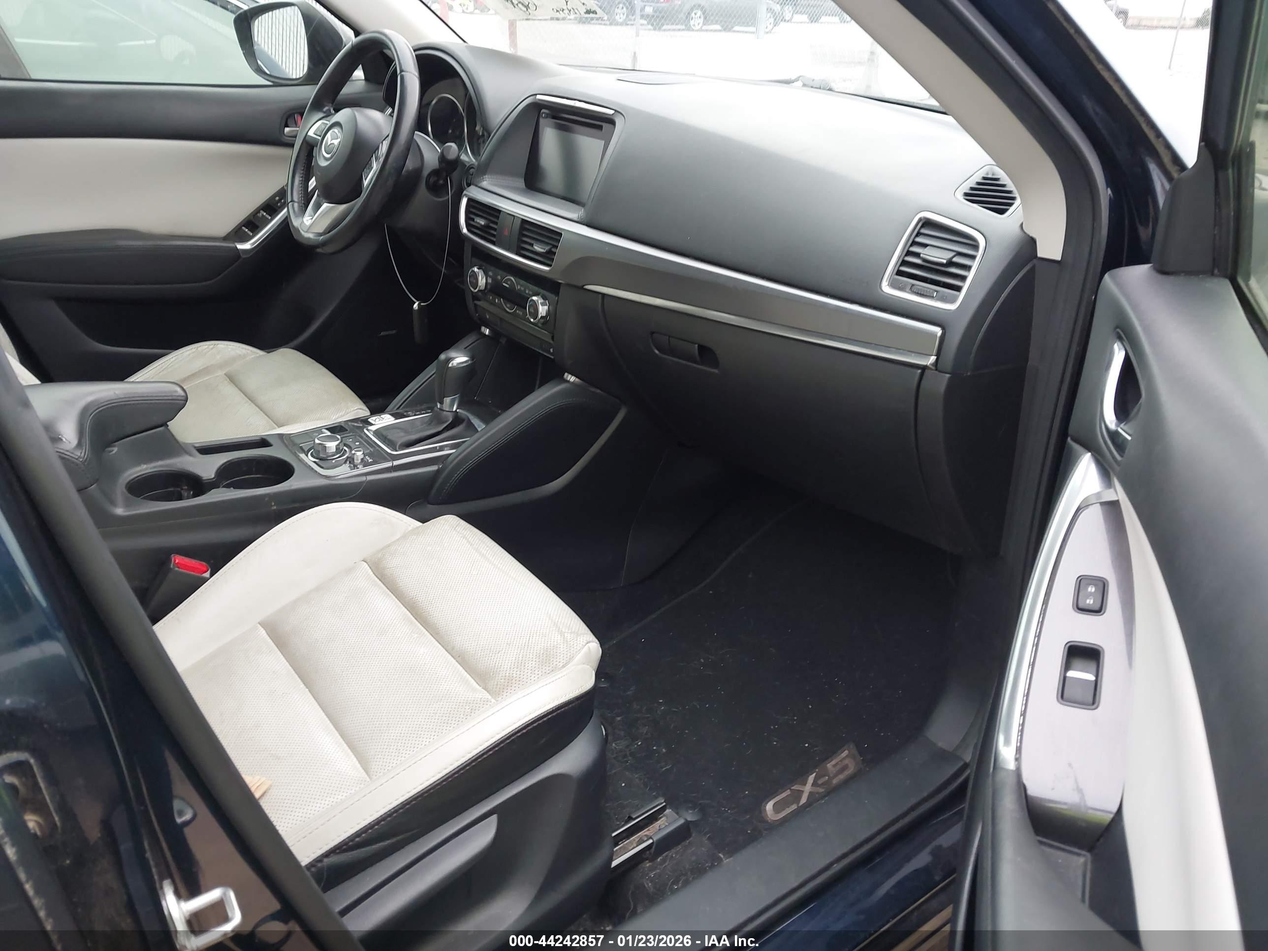 MAZDA CX-5 image 5