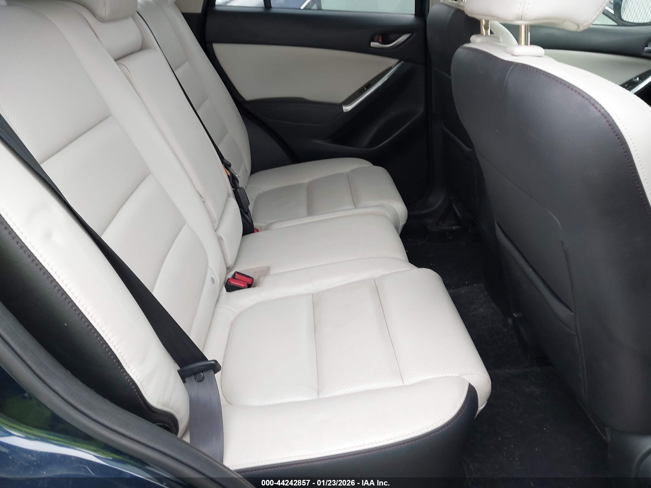 MAZDA CX-5 image 8