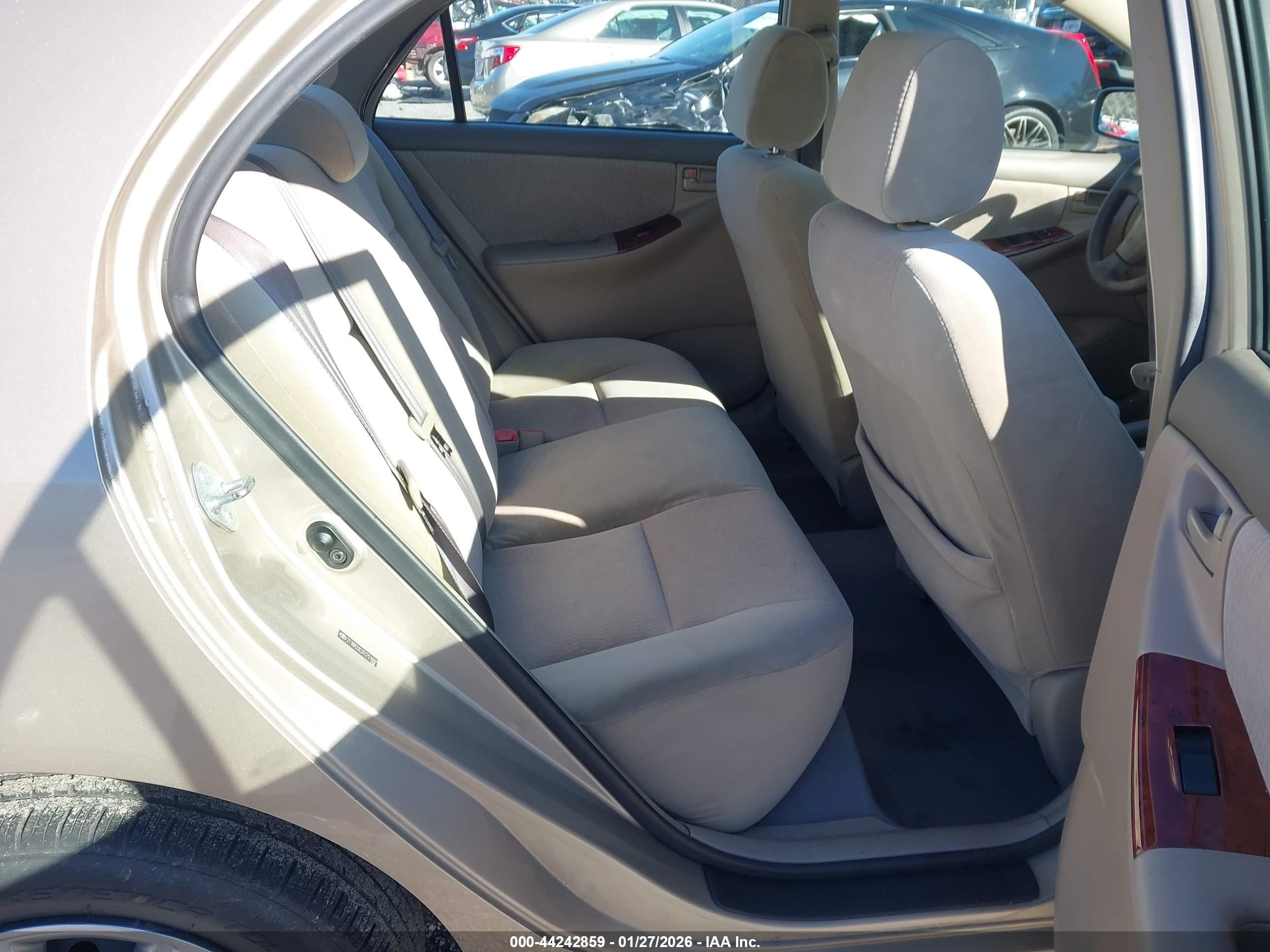 TOYOTA COROLLA image 8