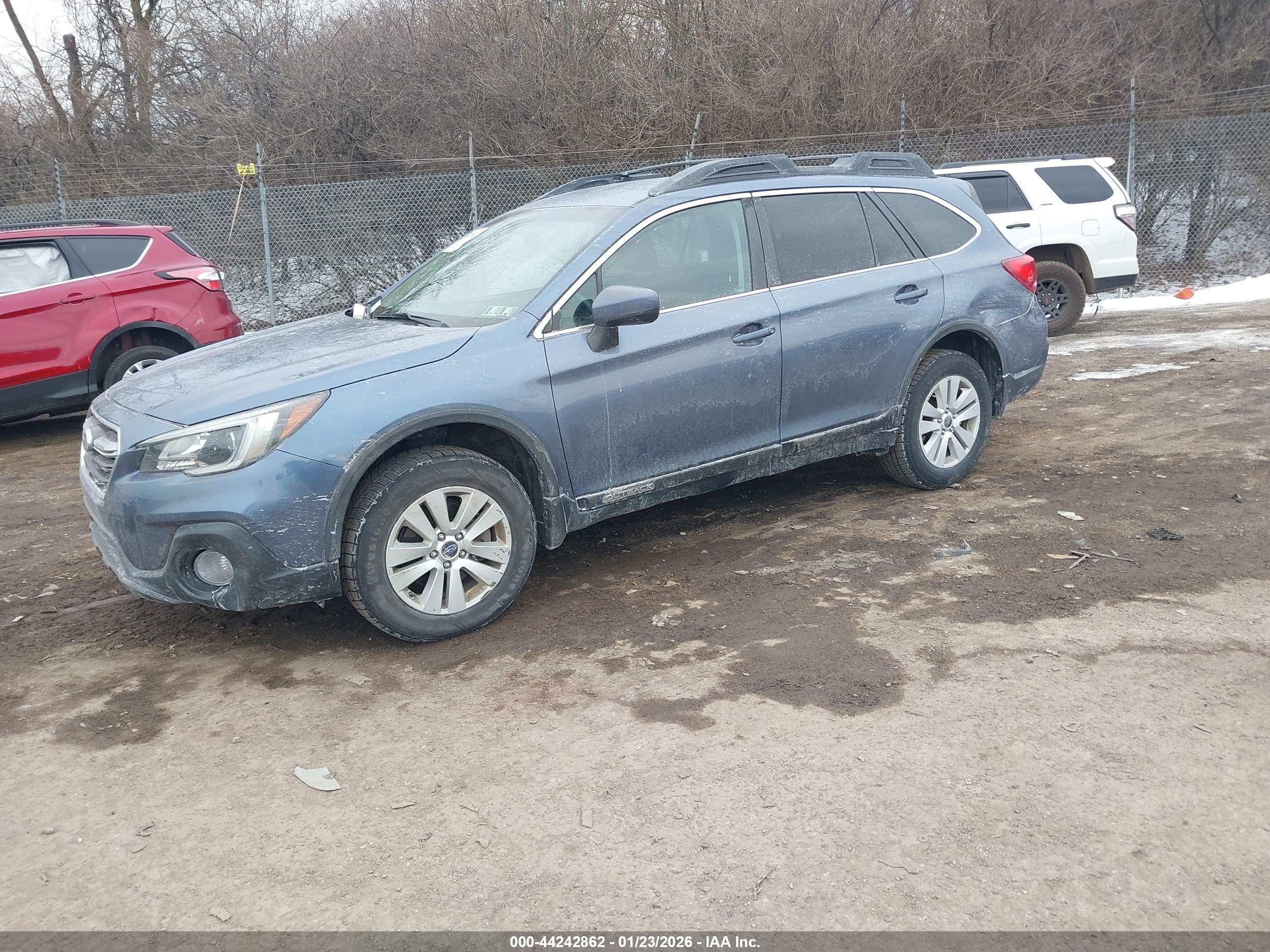 SUBARU OUTBACK image 2