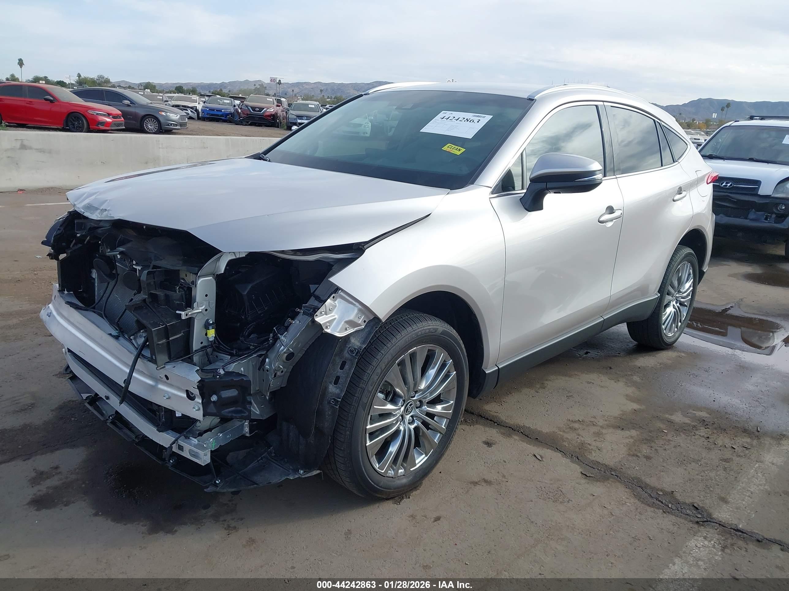 TOYOTA VENZA image 2