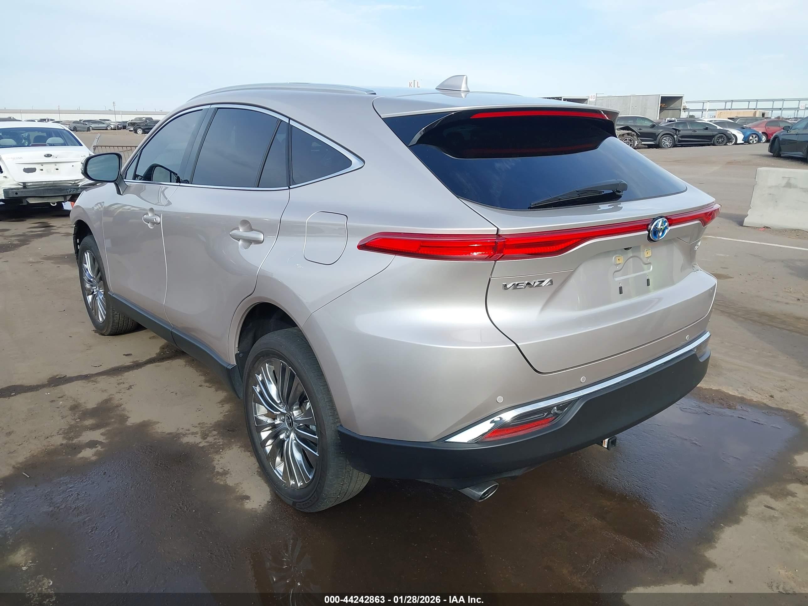 TOYOTA VENZA image 3