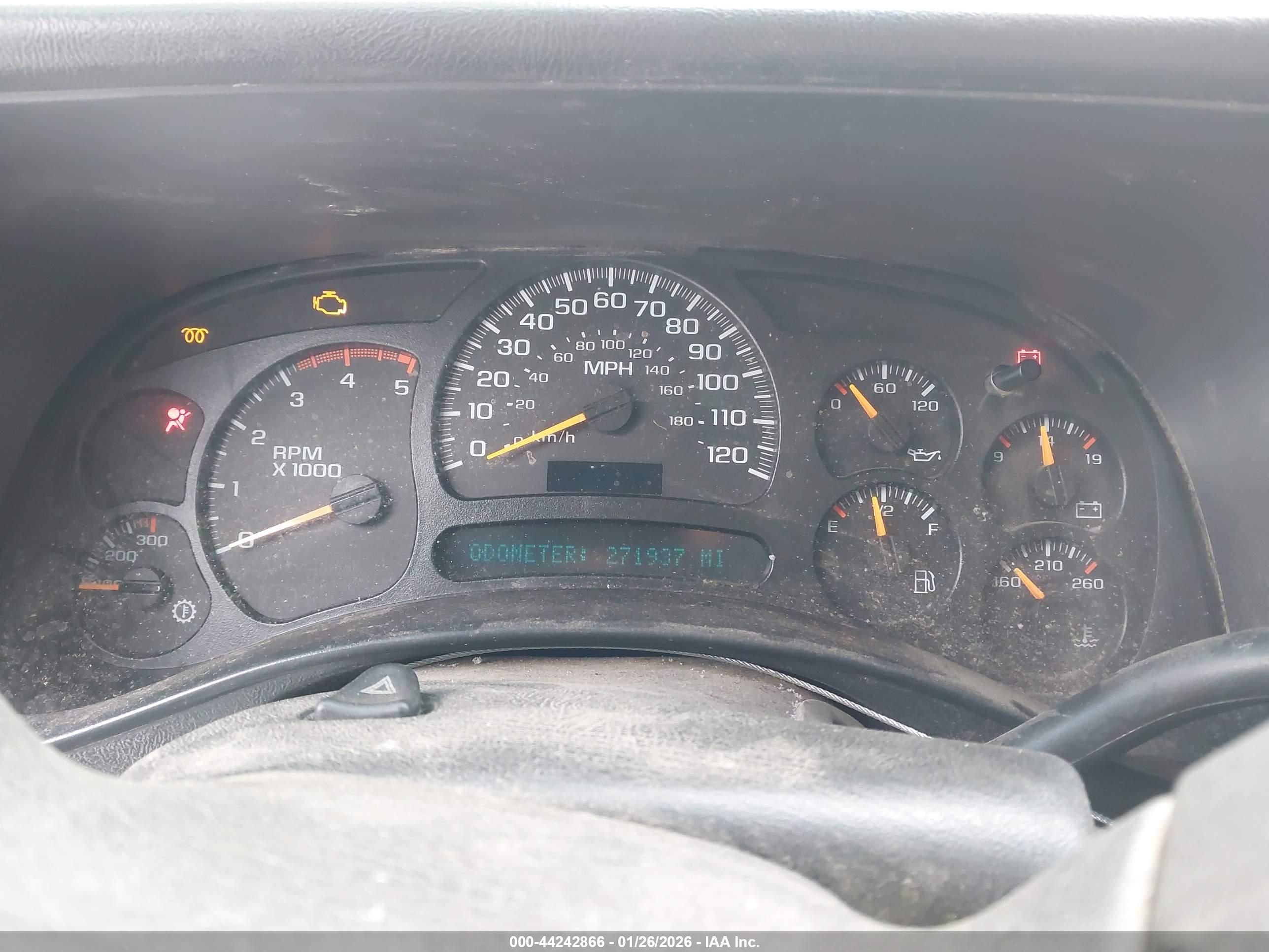 CHEVROLET SILVERADO image 6
