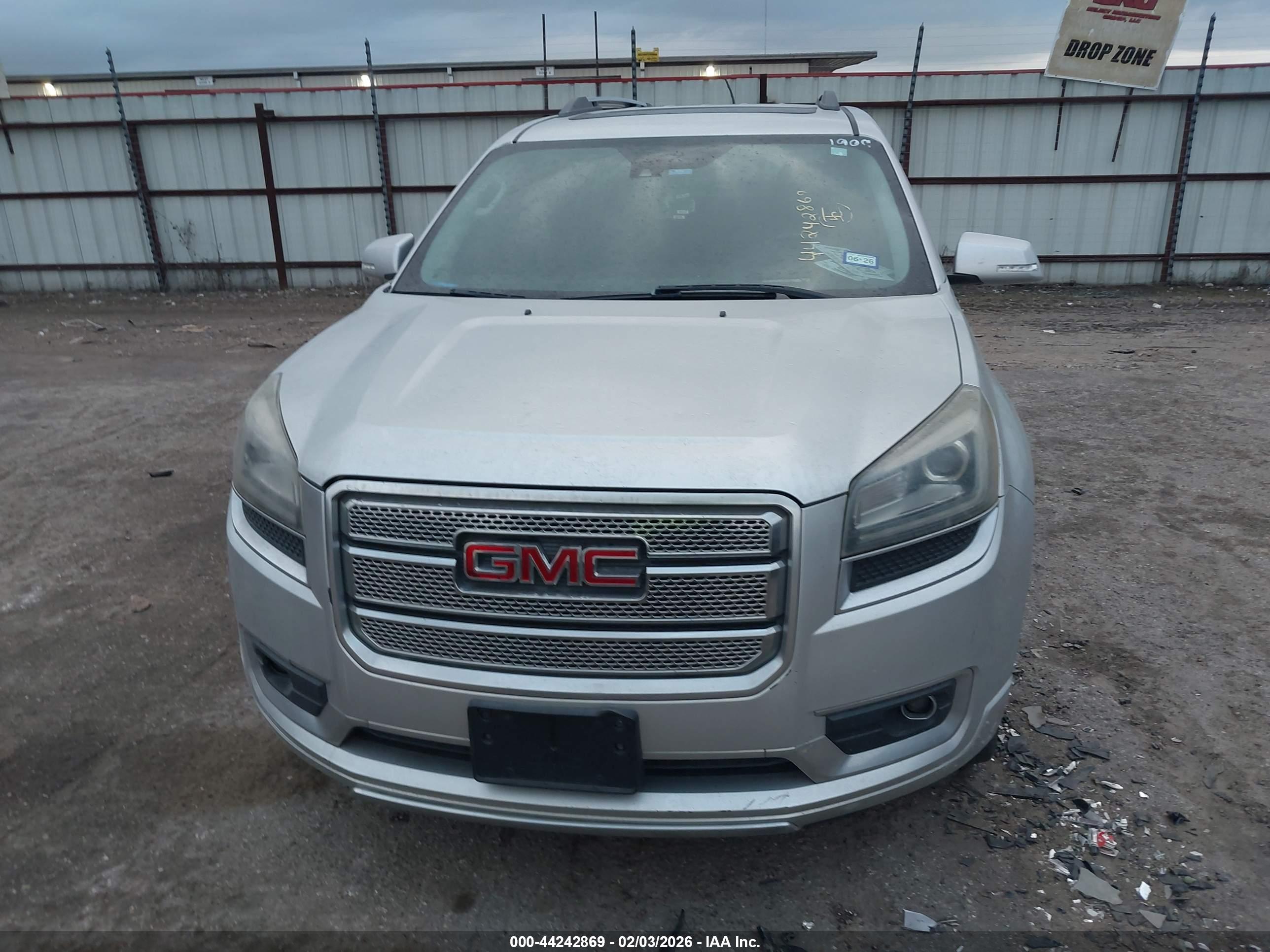 GMC ACADIA image 6