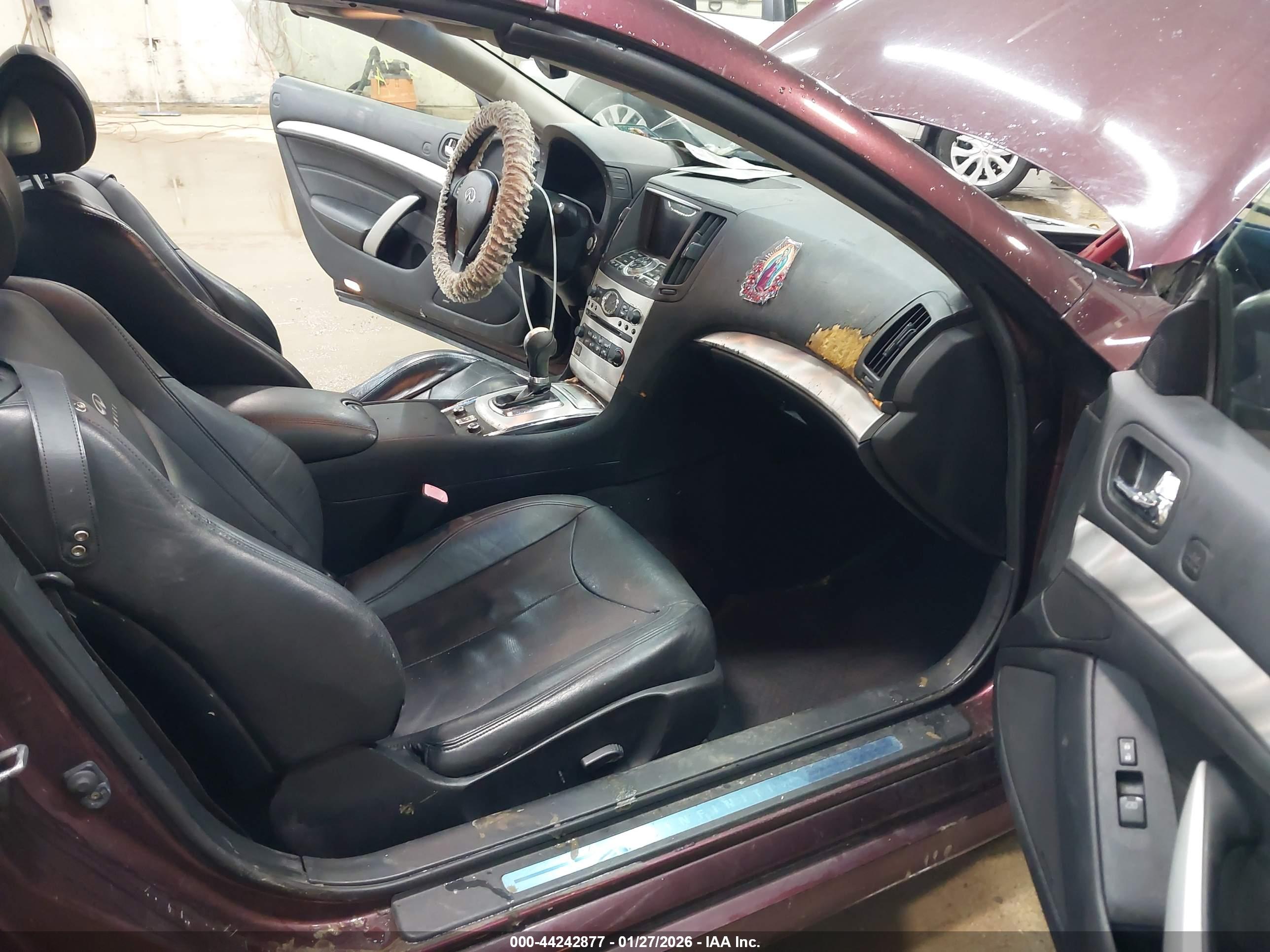 INFINITI G37 image 5