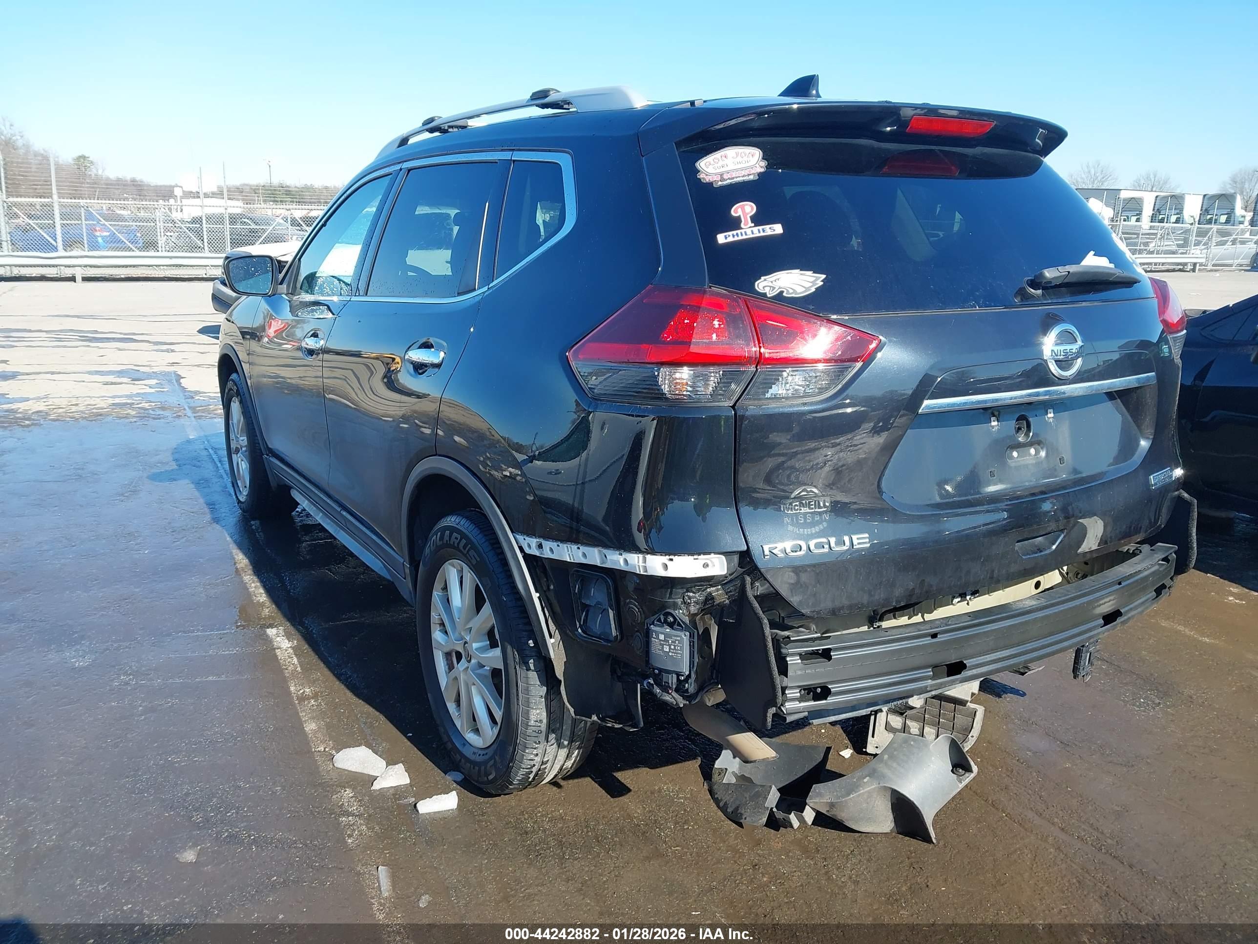 NISSAN ROGUE image 3