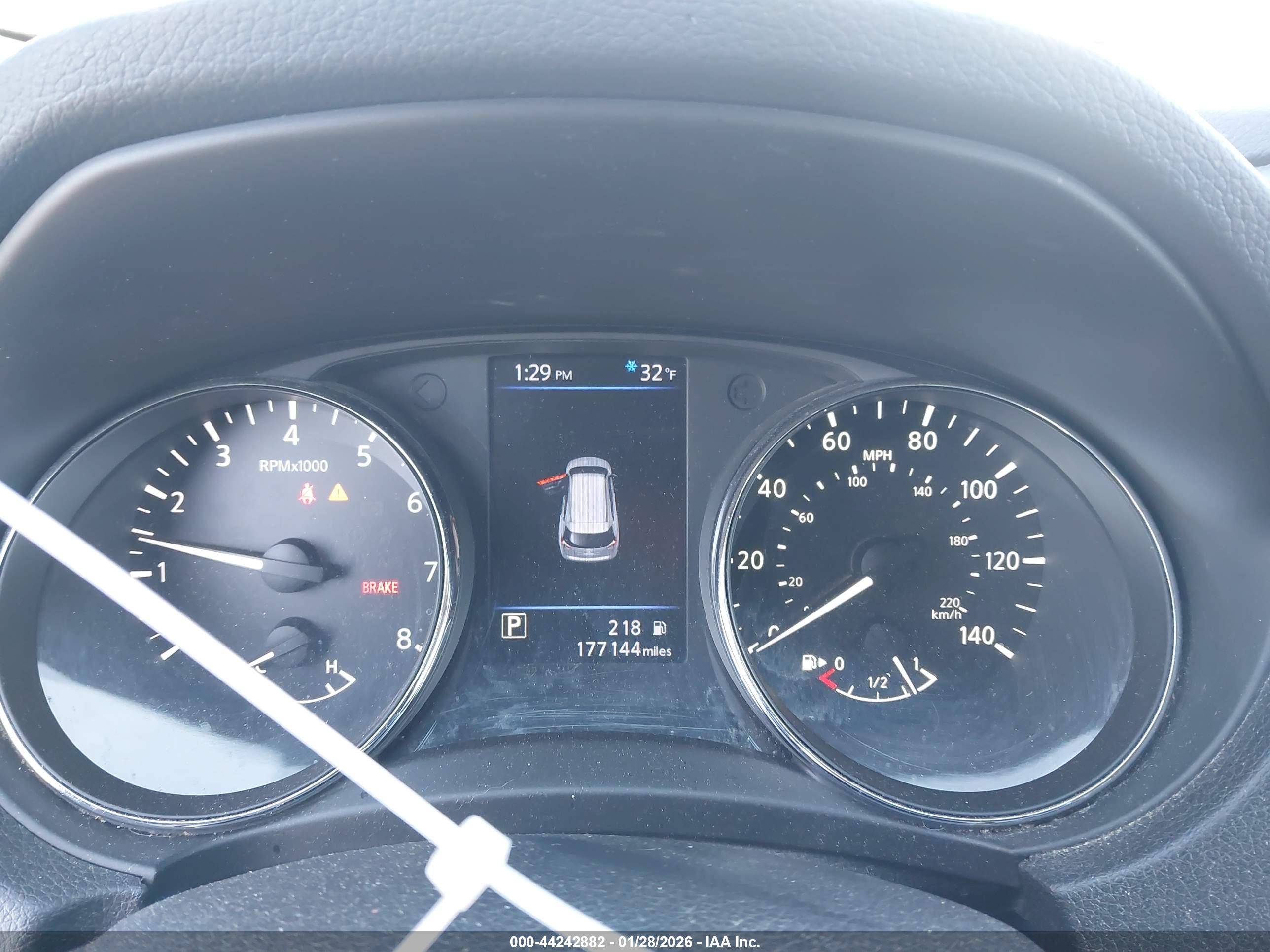 NISSAN ROGUE image 7