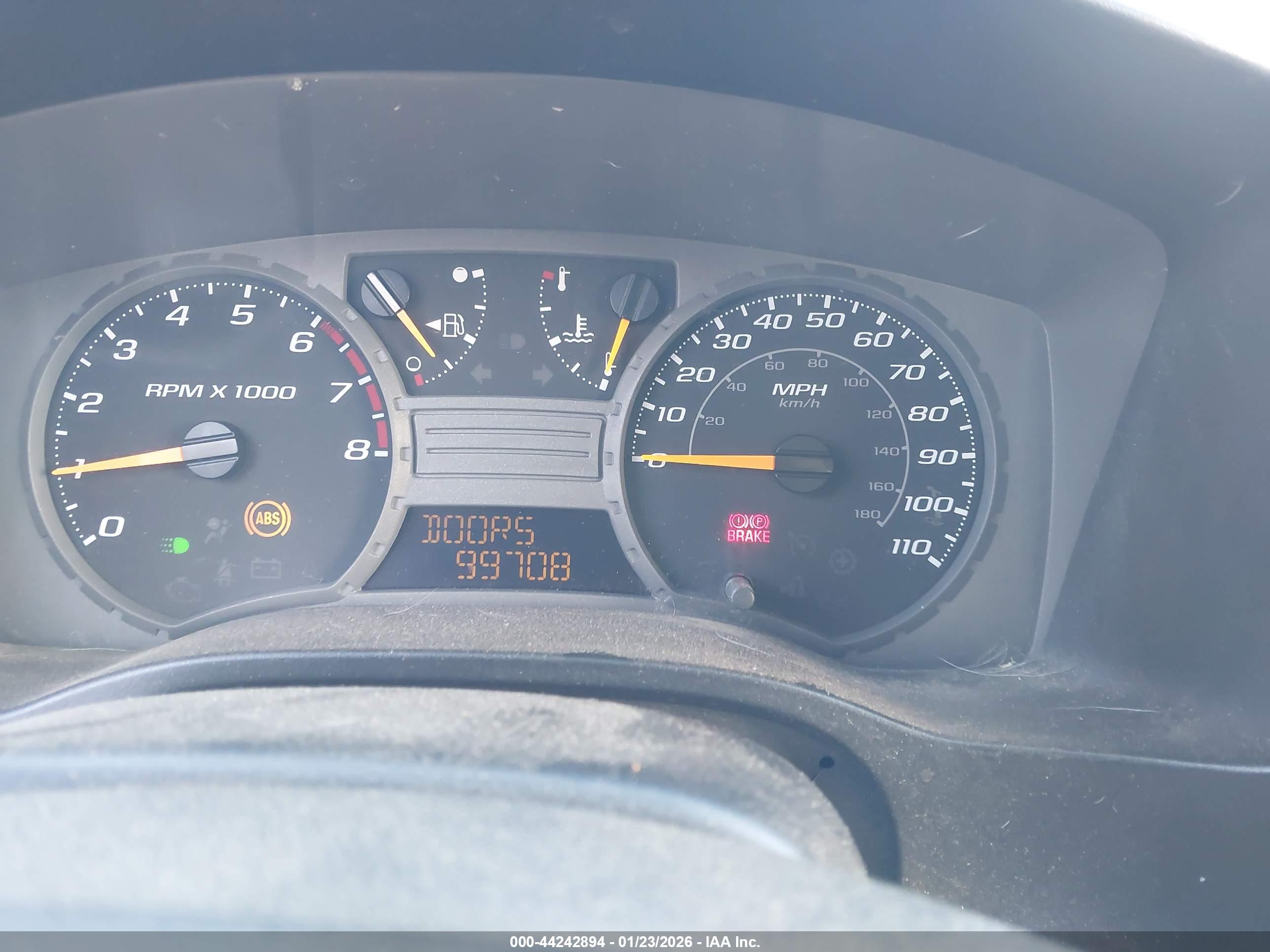 CHEVROLET COLORADO image 7